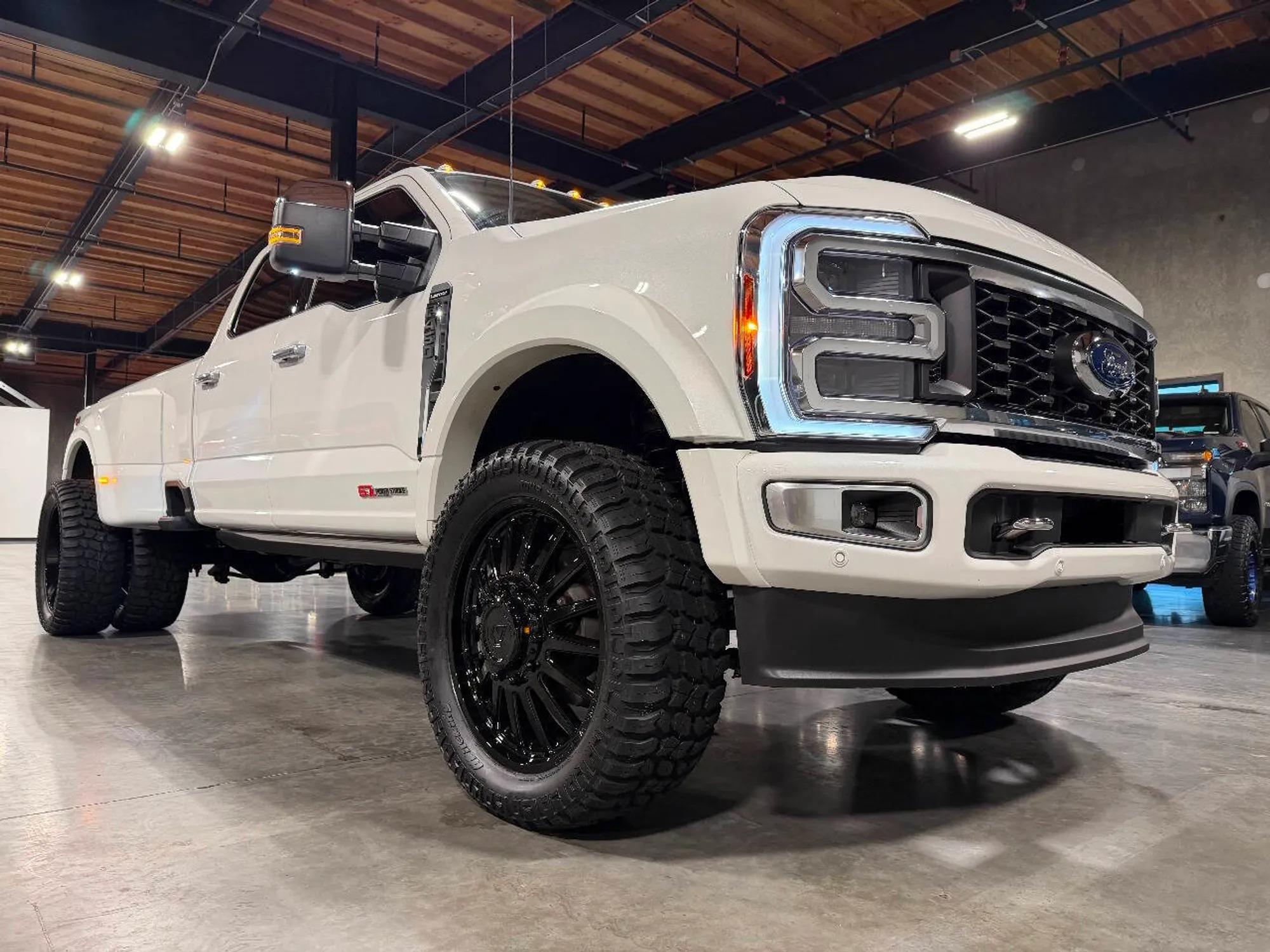 2024 Ford F-450 Super Duty Limited
