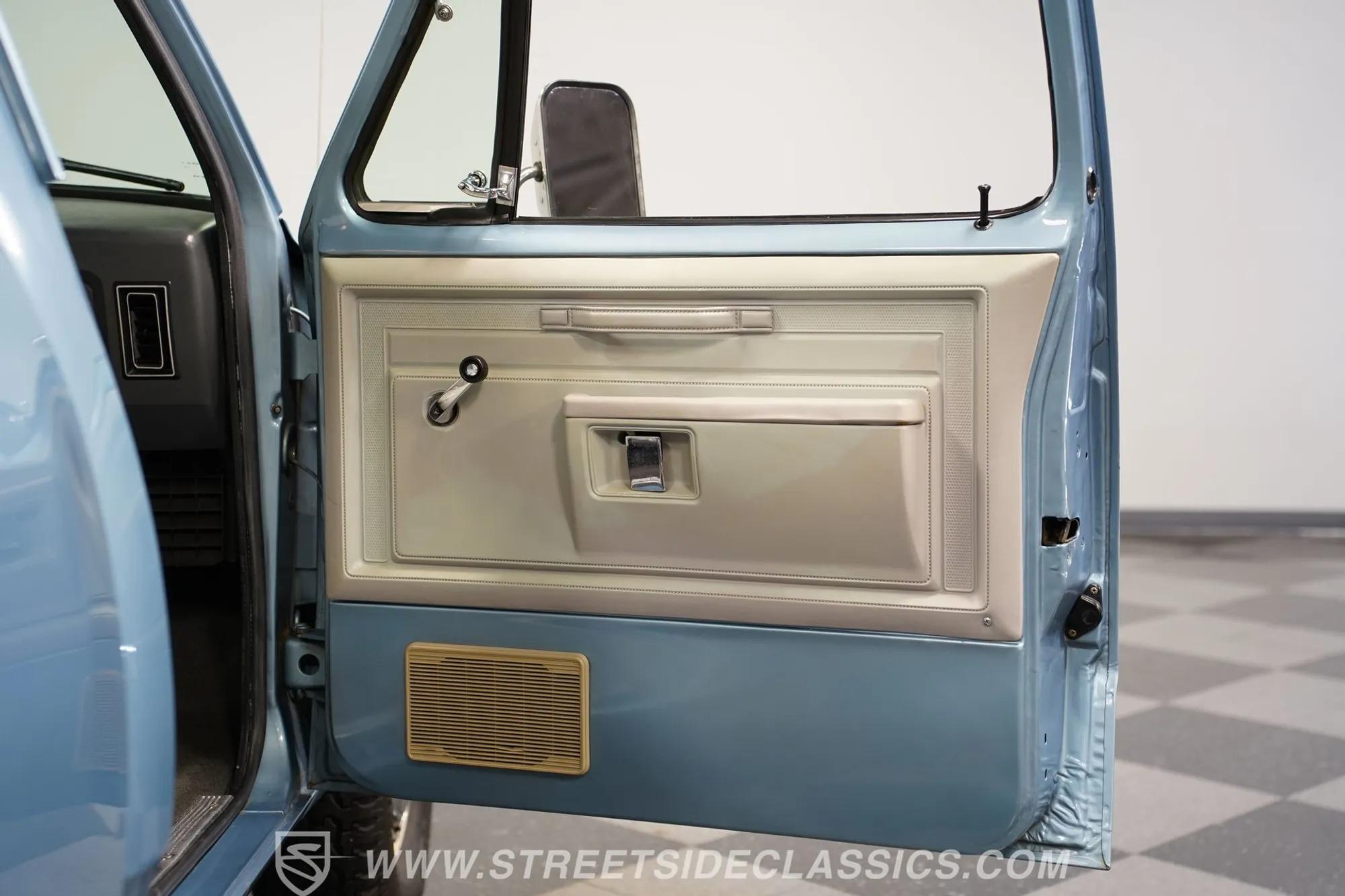 1984 Dodge Ram D150 Prospector