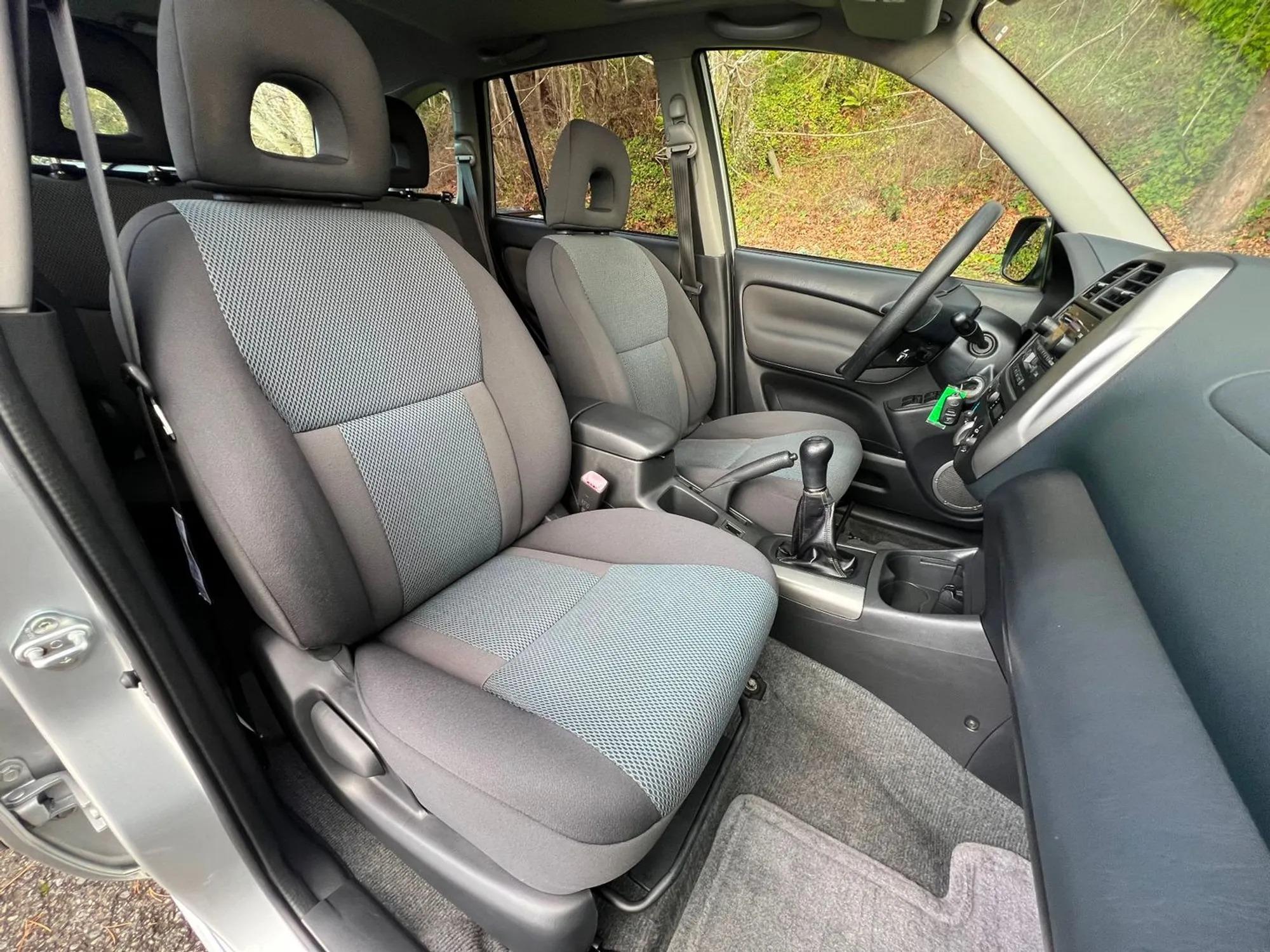 2005 Toyota RAV4 S 4×4