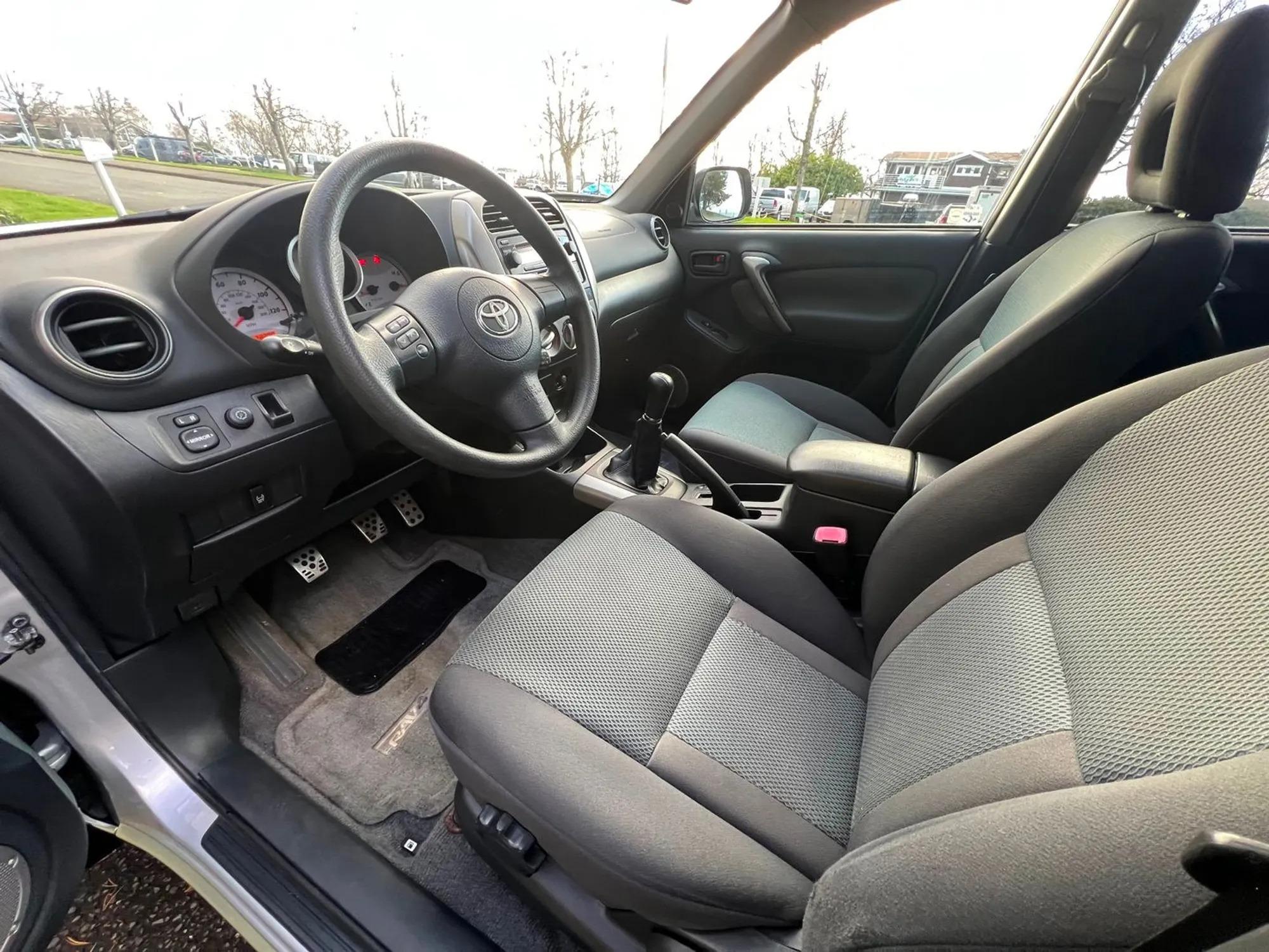 2005 Toyota RAV4 S 4×4