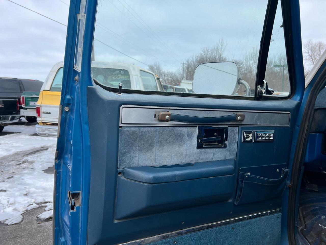 1988 Chevrolet Suburban V20/25