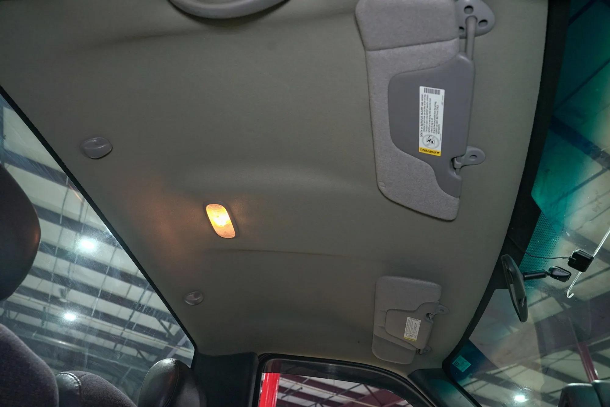 2000 Chevrolet Silverado 1500 LS