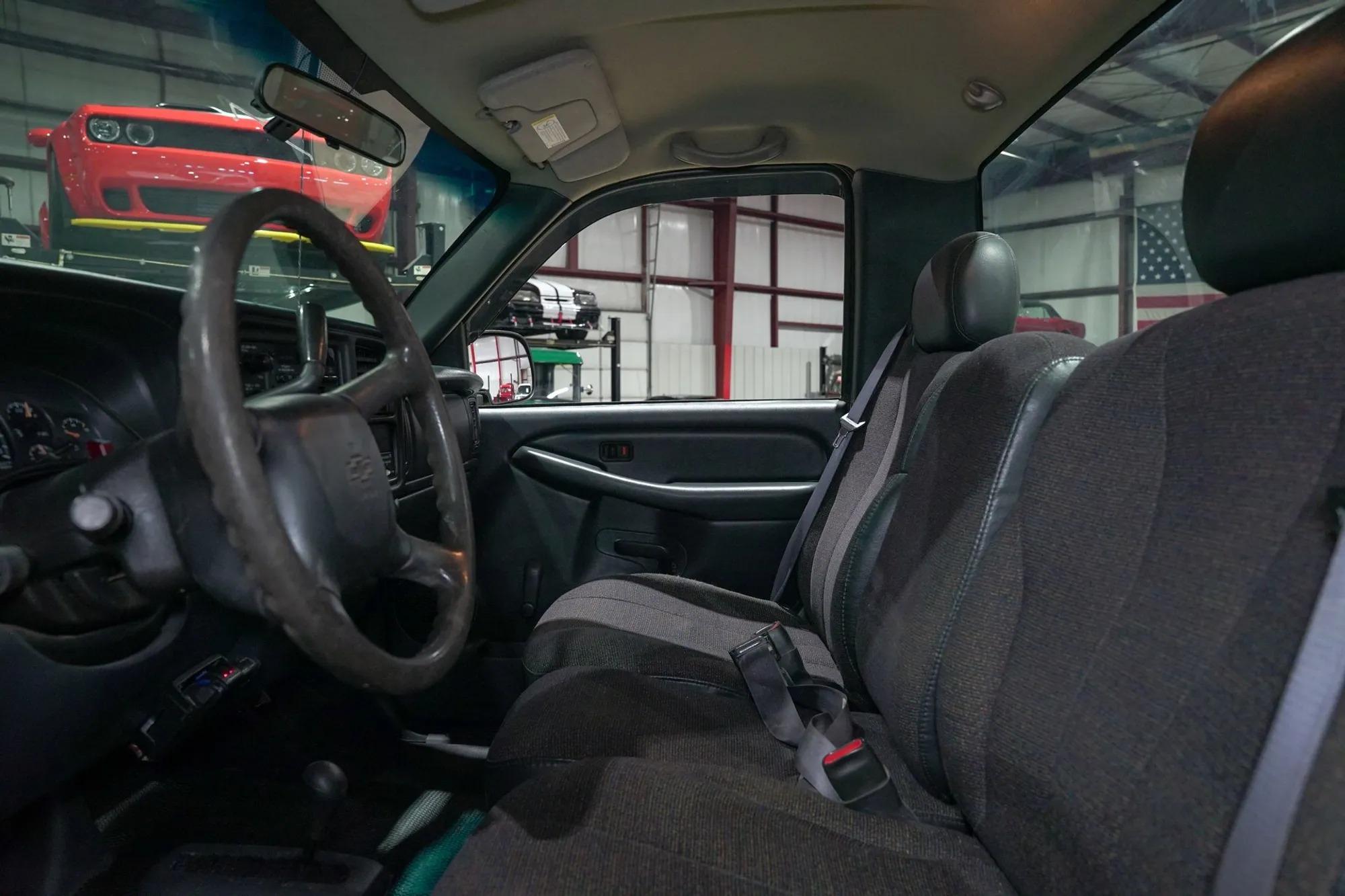 2000 Chevrolet Silverado 1500 LS