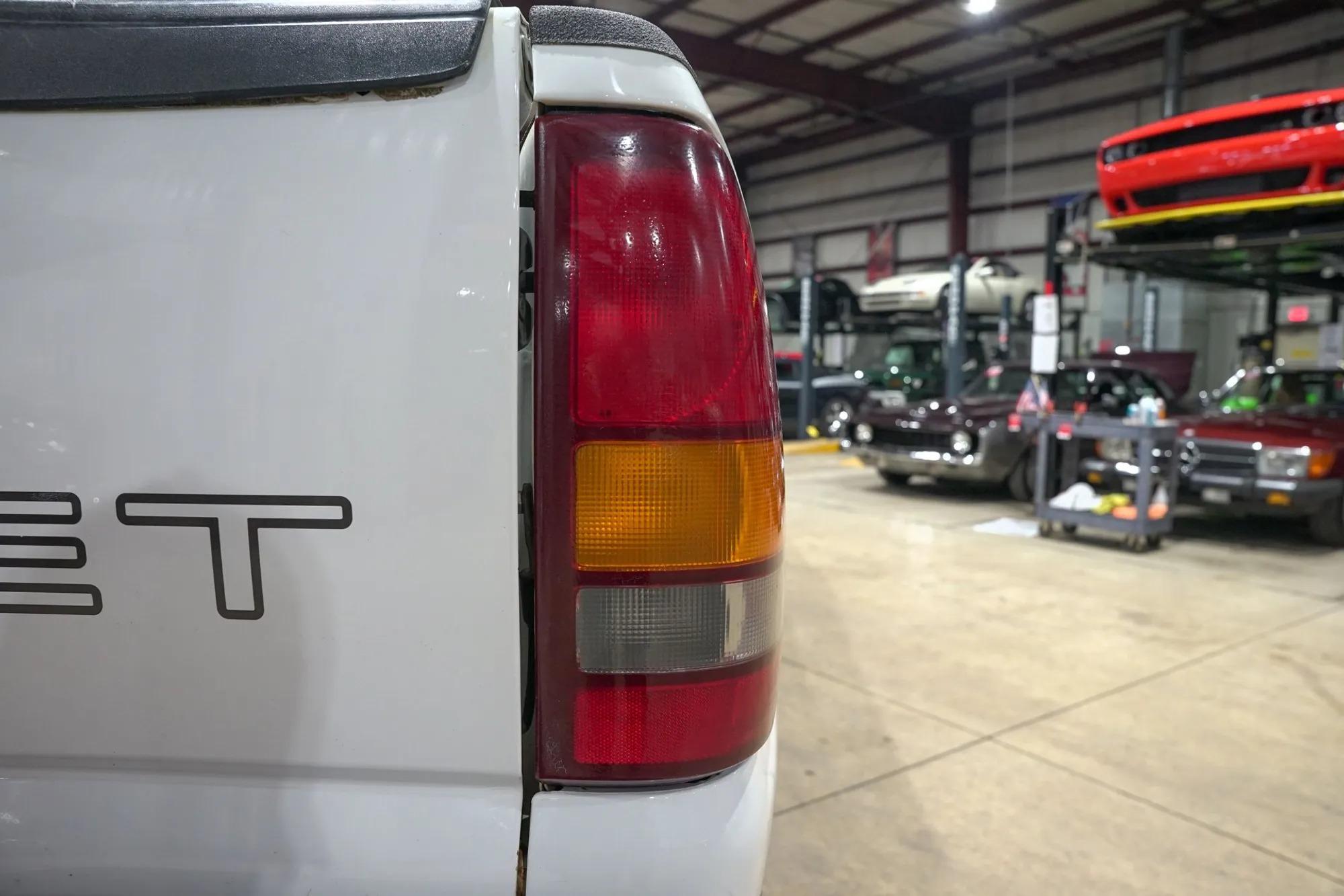 2000 Chevrolet Silverado 1500 LS