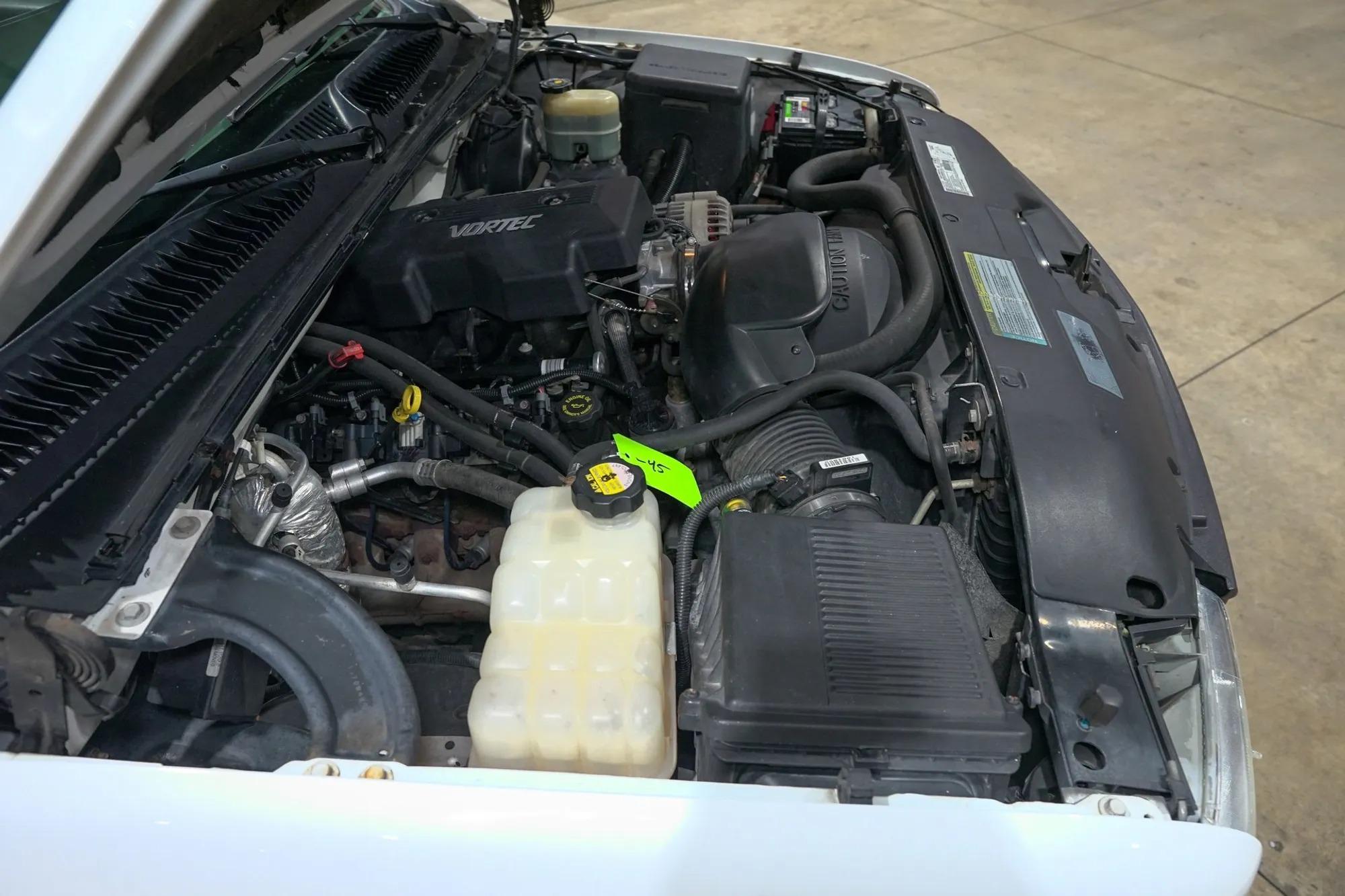 2000 Chevrolet Silverado 1500 LS