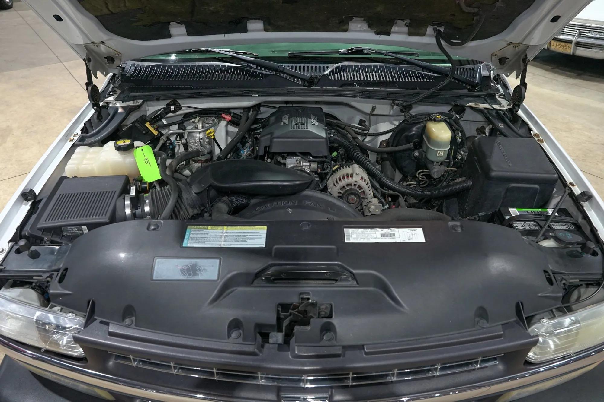 2000 Chevrolet Silverado 1500 LS