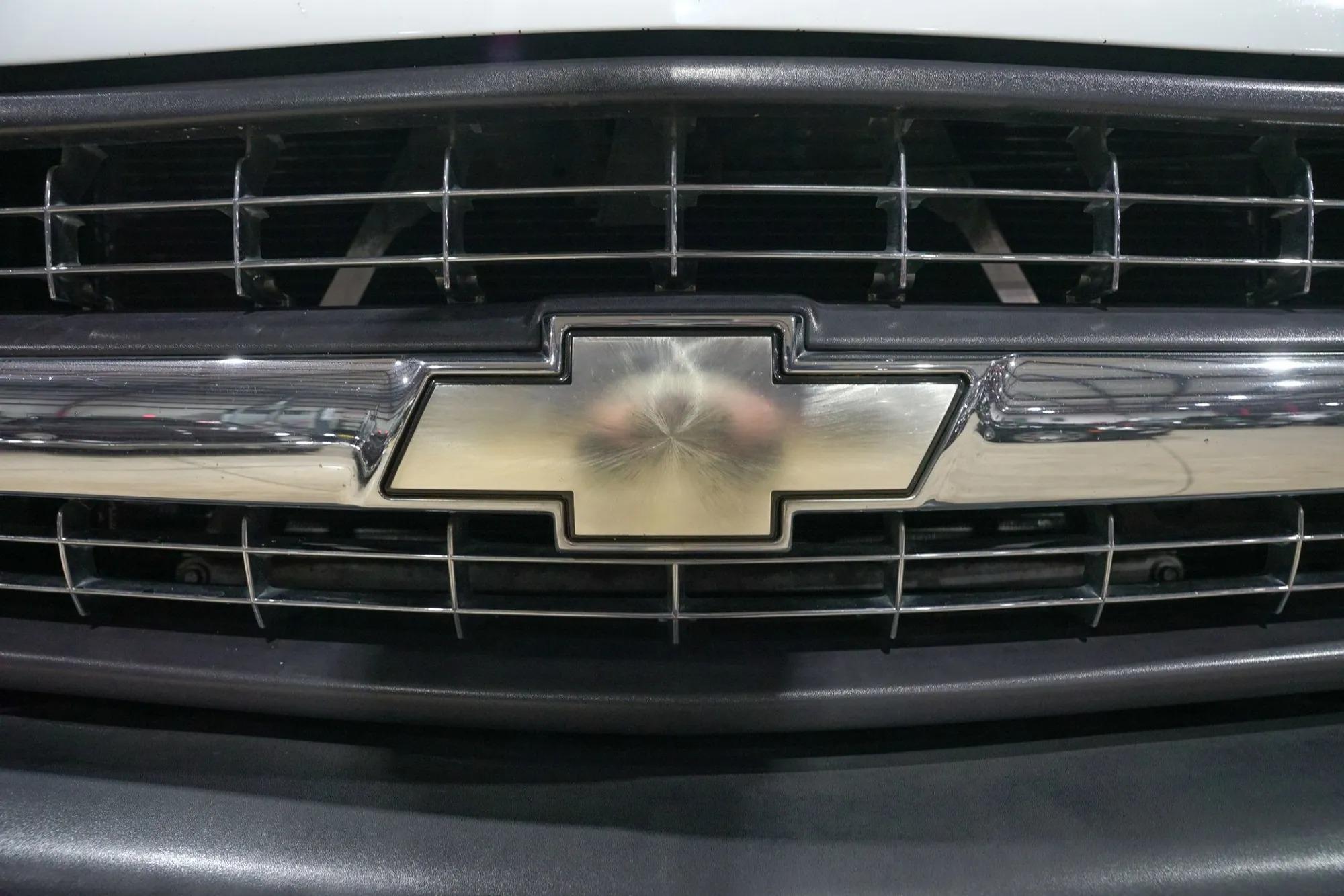 2000 Chevrolet Silverado 1500 LS