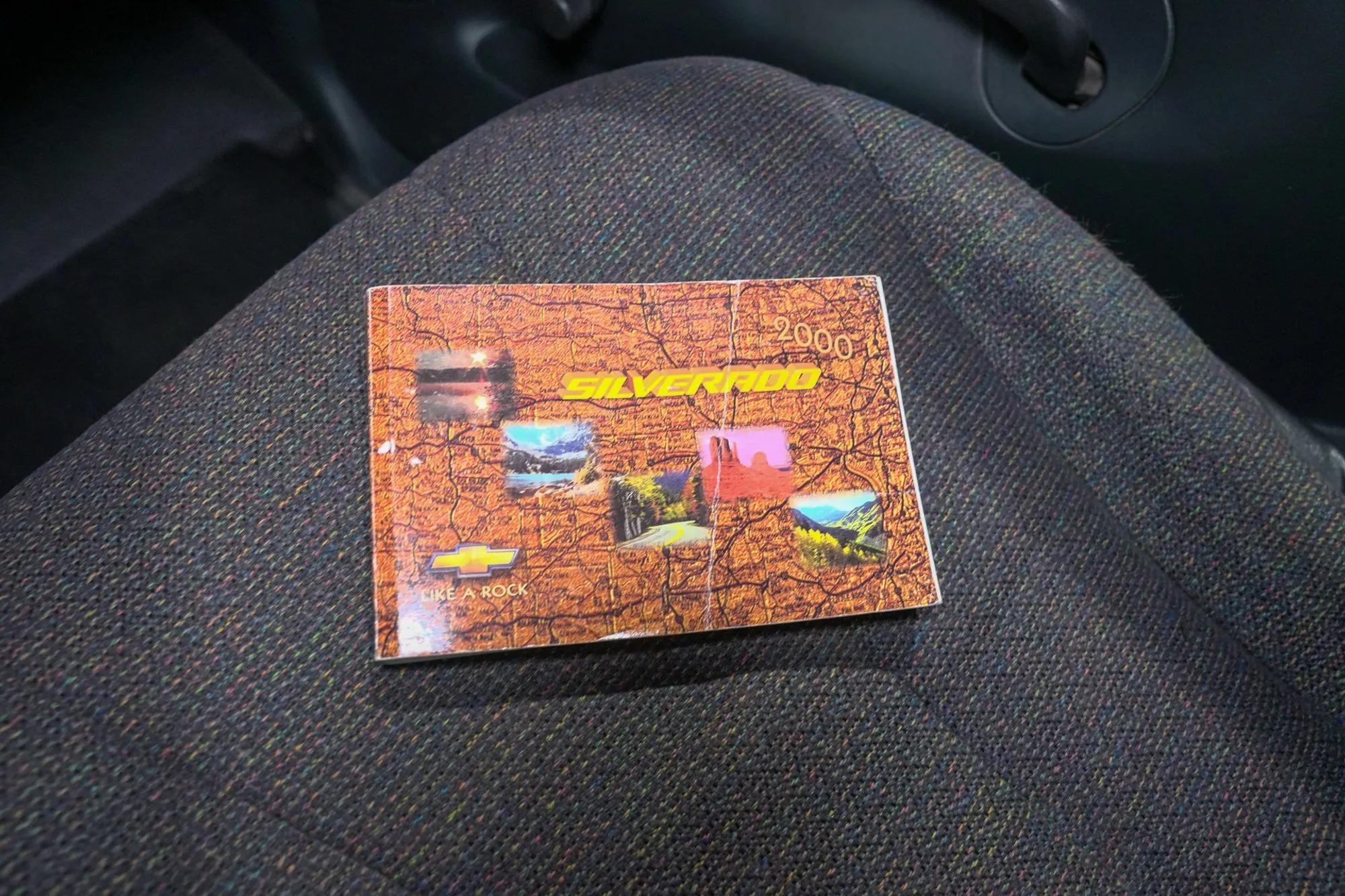 2000 Chevrolet Silverado 1500 LS