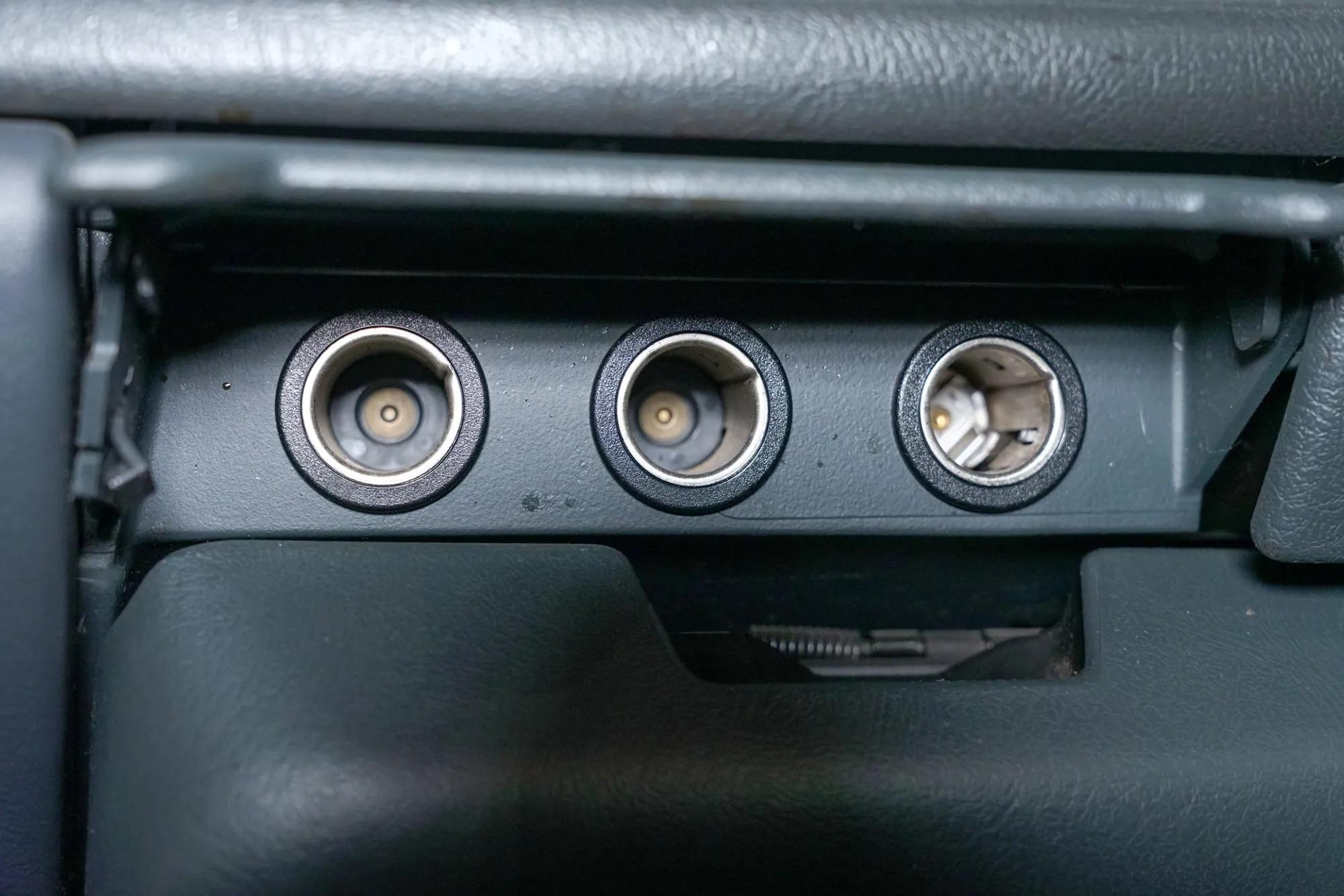 2000 Chevrolet Silverado 1500 LS