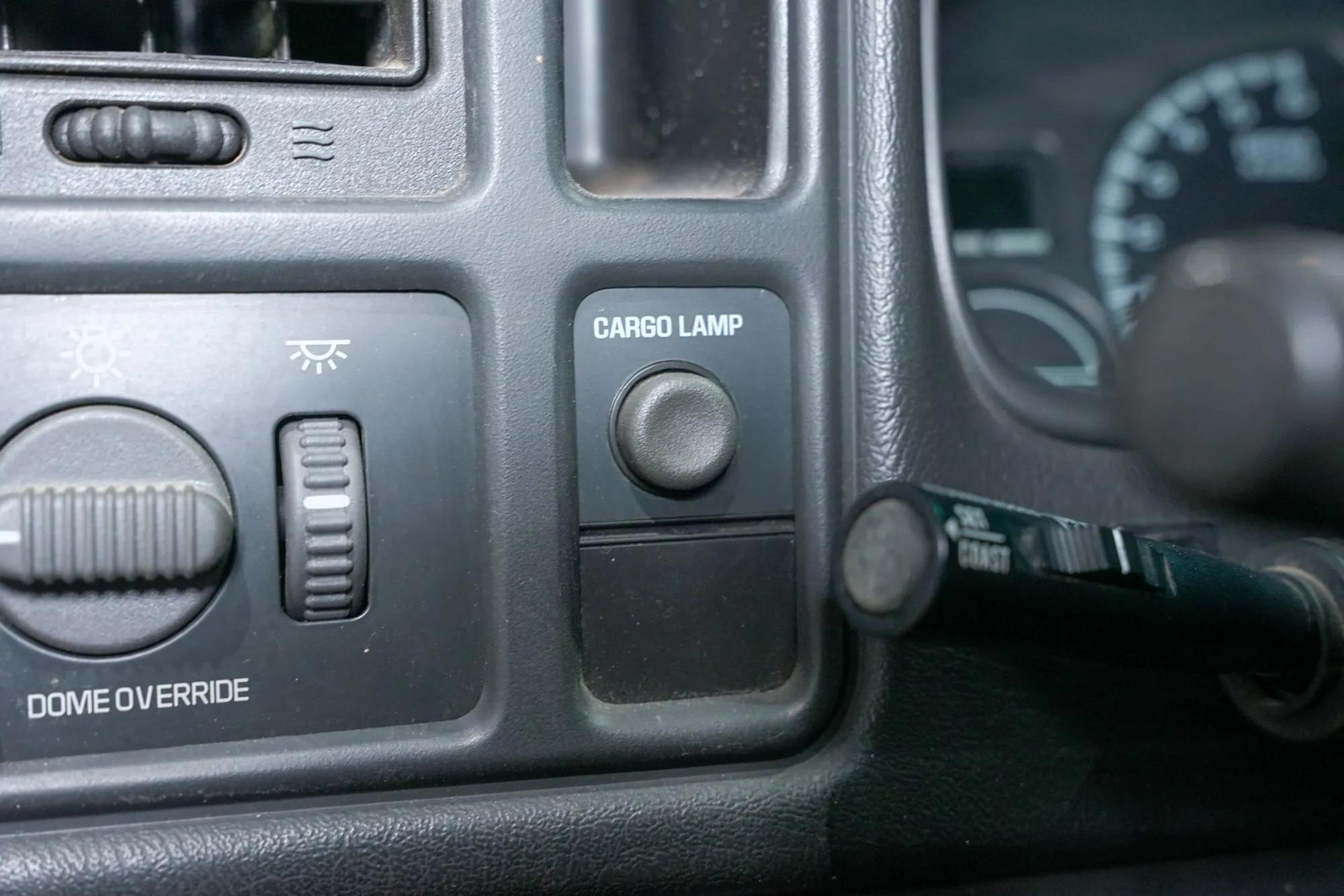 2000 Chevrolet Silverado 1500 LS