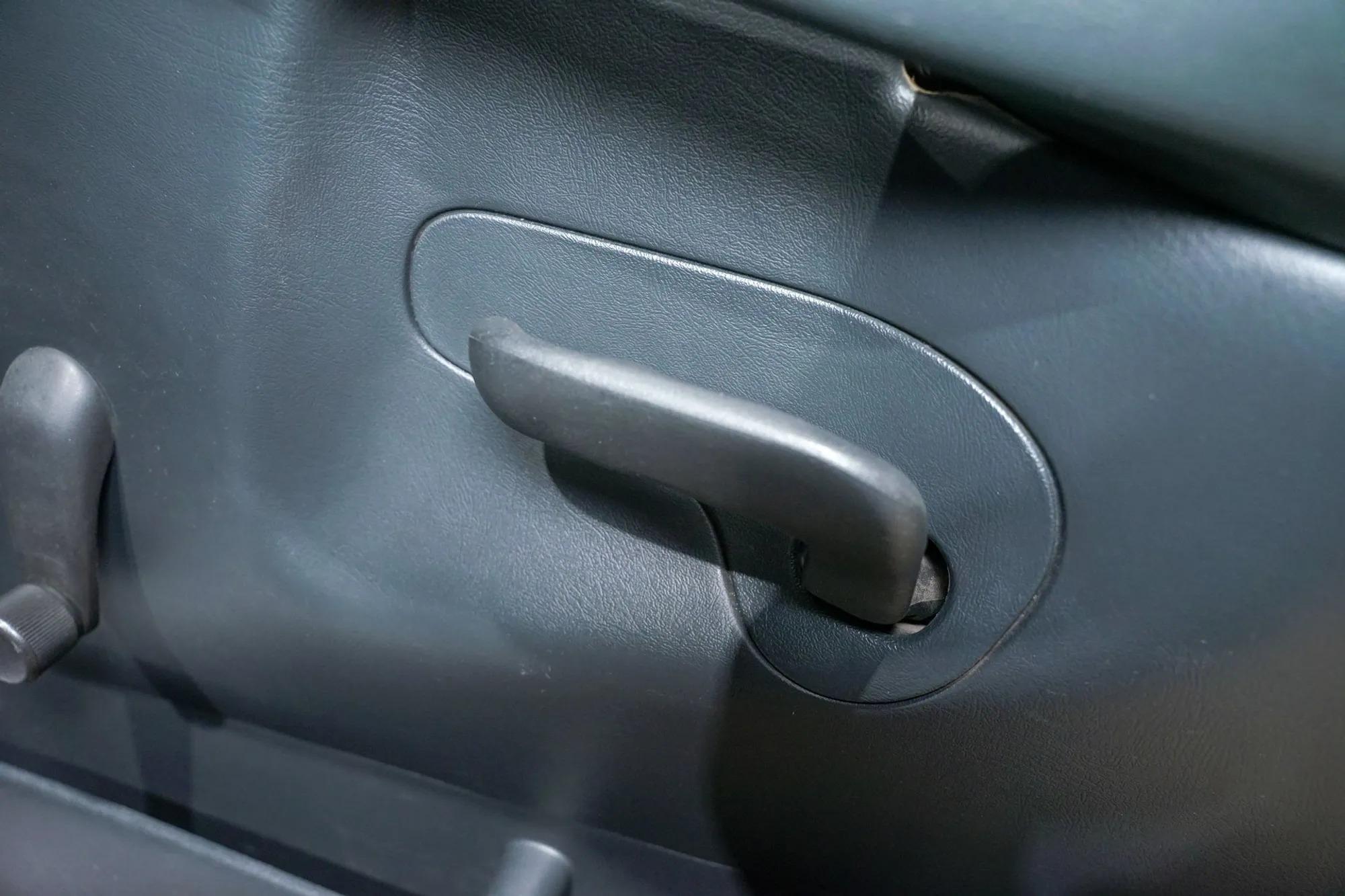 2000 Chevrolet Silverado 1500 LS