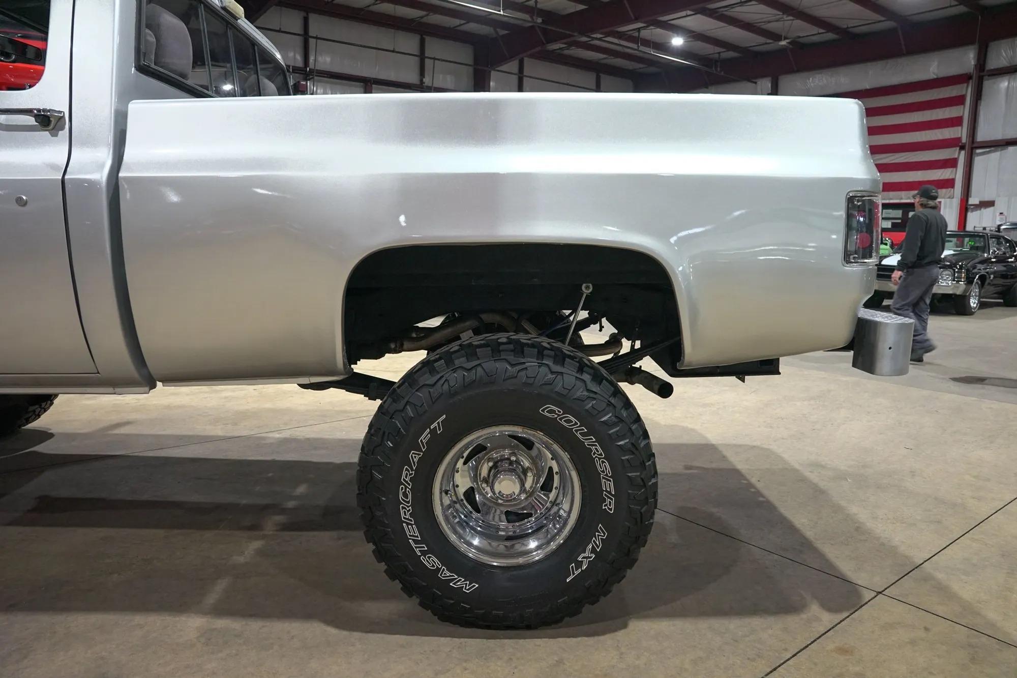 1987 GMC Sierra 1500 Classic - 4