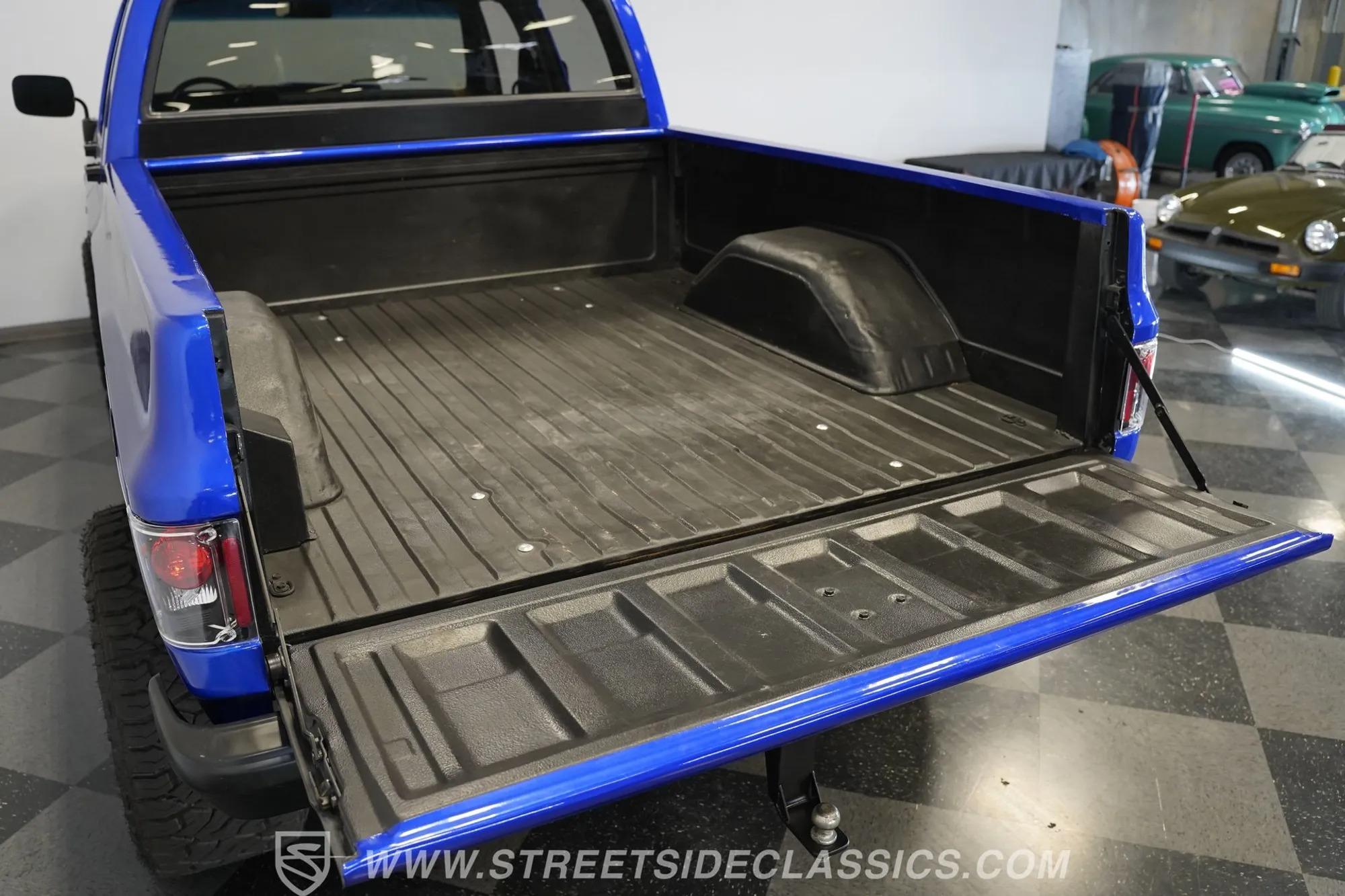 1984 Chevrolet K30 Silverado 4×4 3+3 CREW