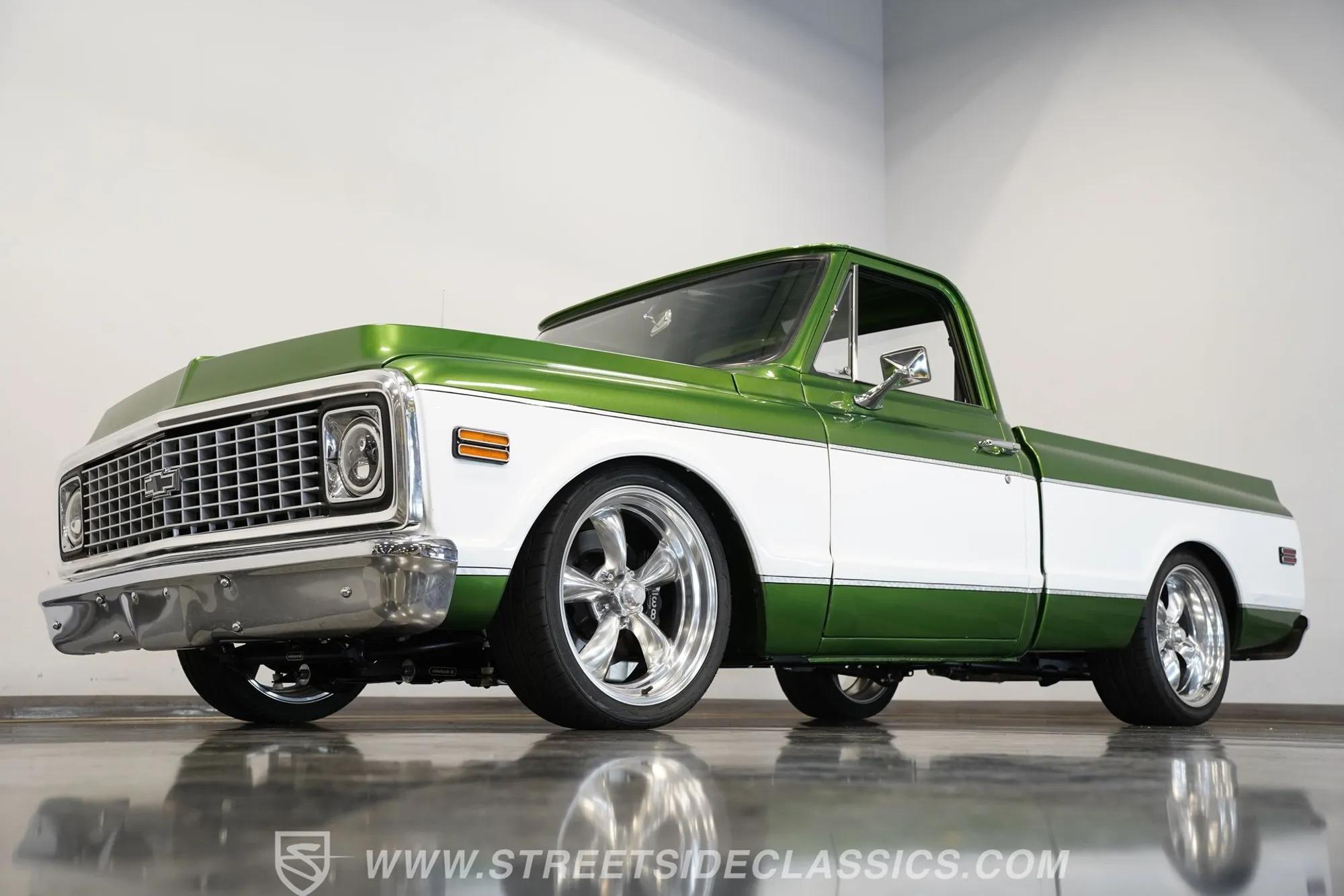 1972 Chevrolet C10 Restomod - 3