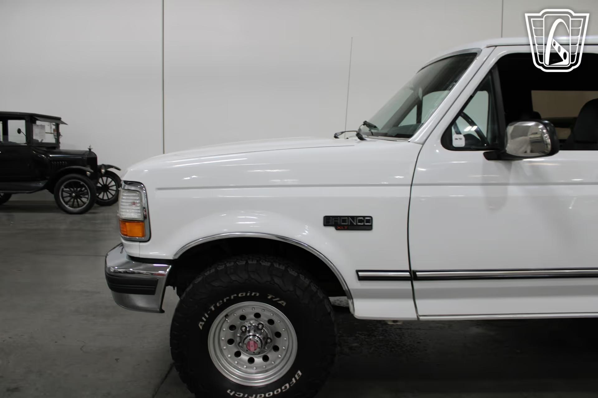 1992 Ford Bronco XLT