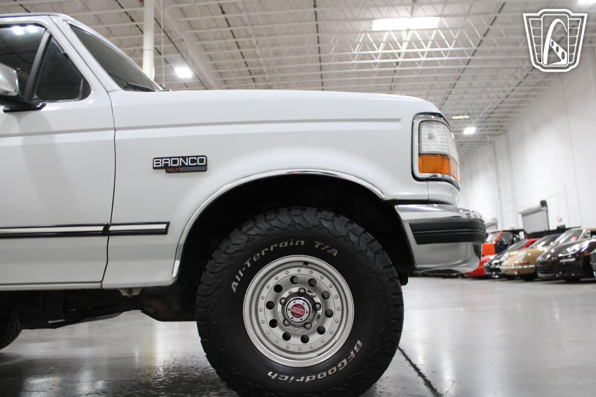 1992 Ford Bronco XLT