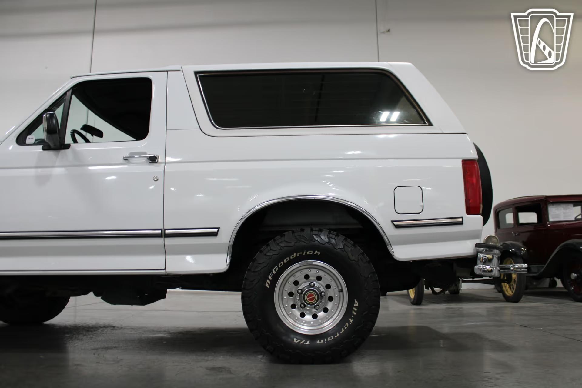 1992 Ford Bronco XLT