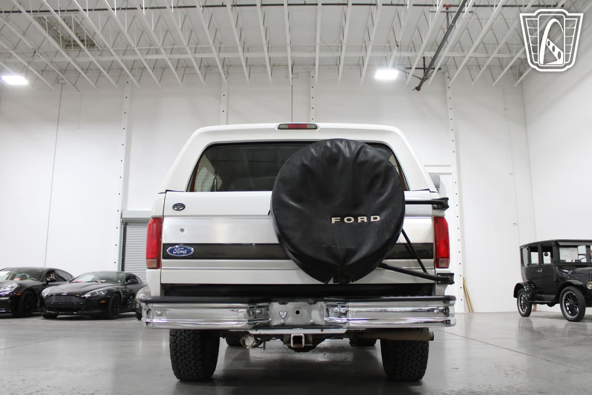 1992 Ford Bronco XLT