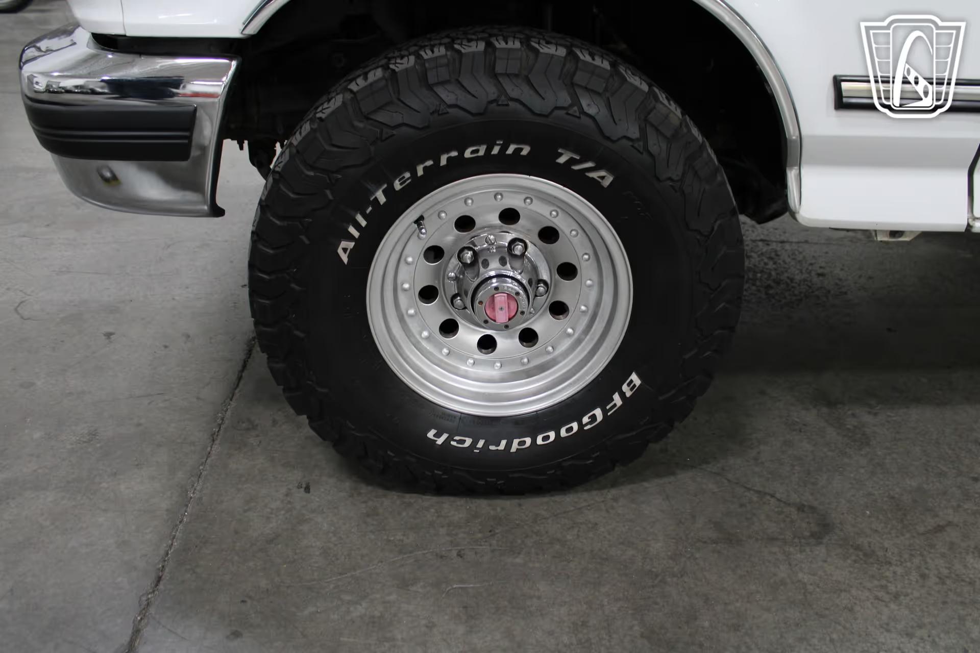 1992 Ford Bronco XLT