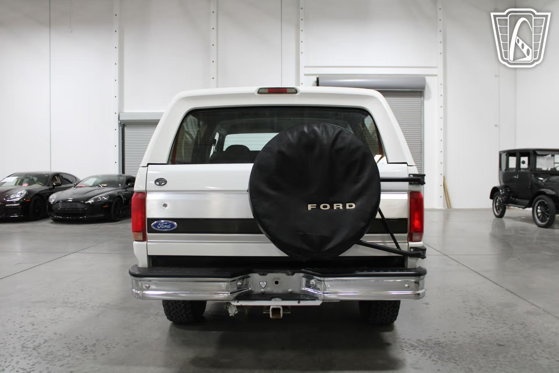 1992 Ford Bronco XLT