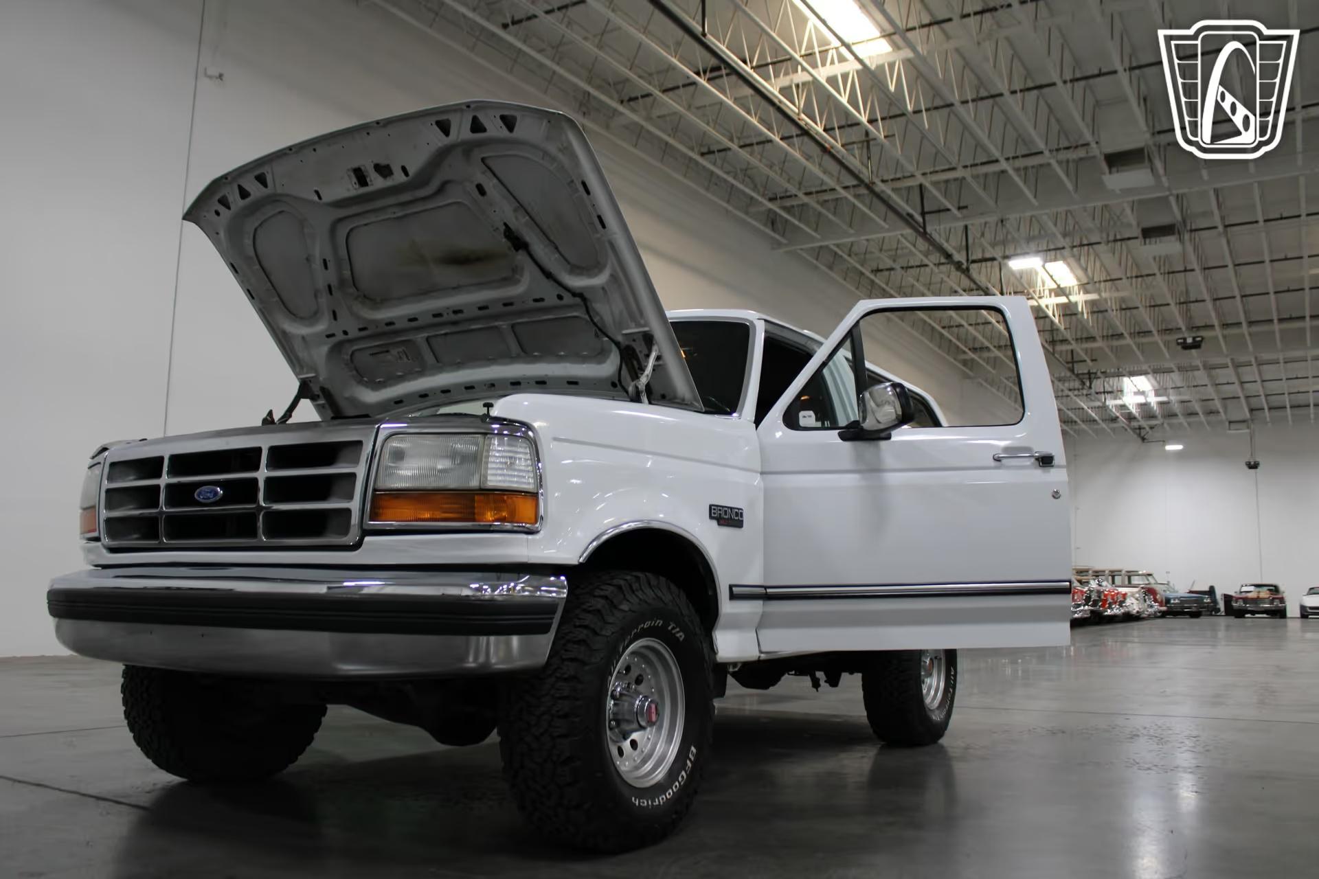 1992 Ford Bronco XLT