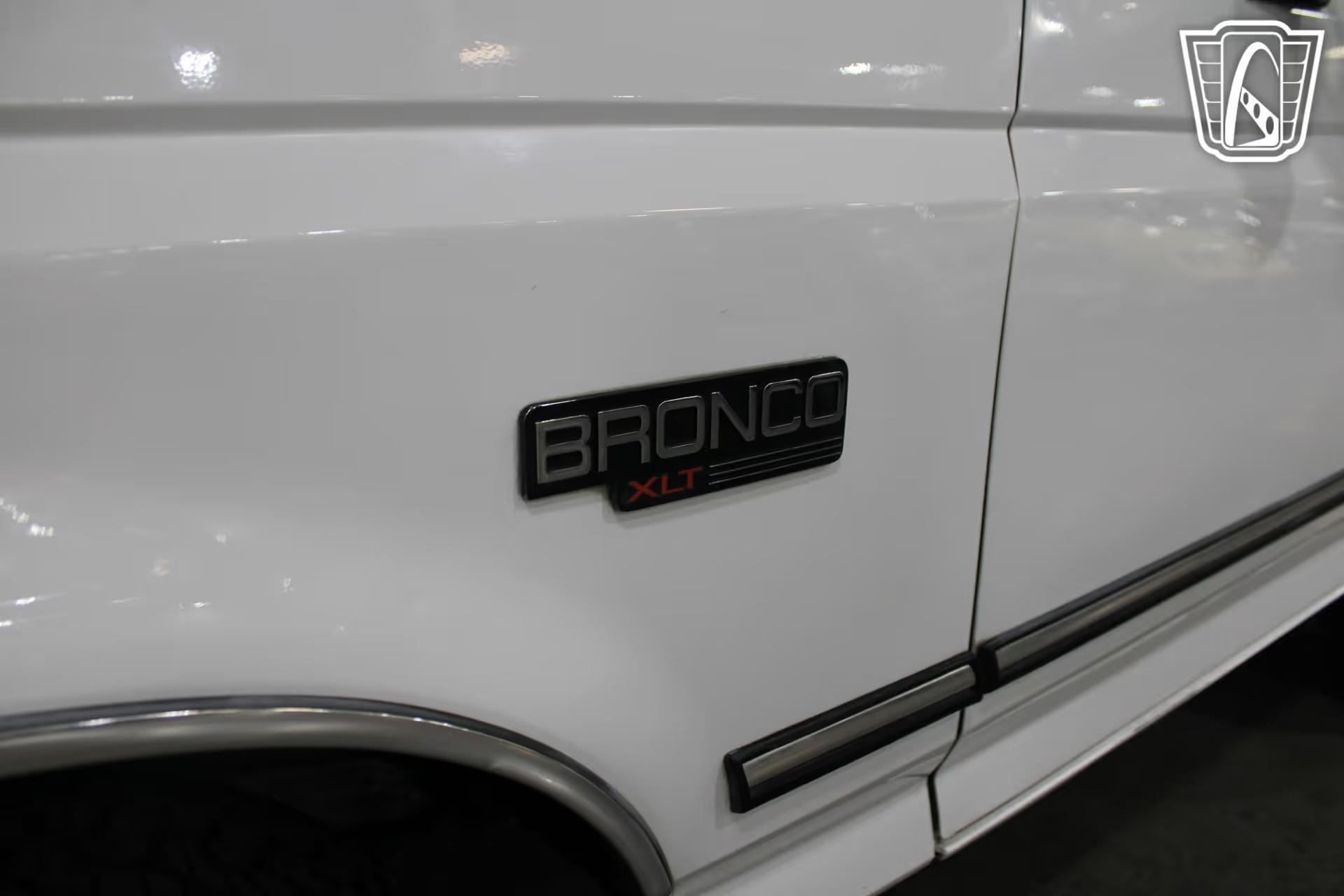 1992 Ford Bronco XLT