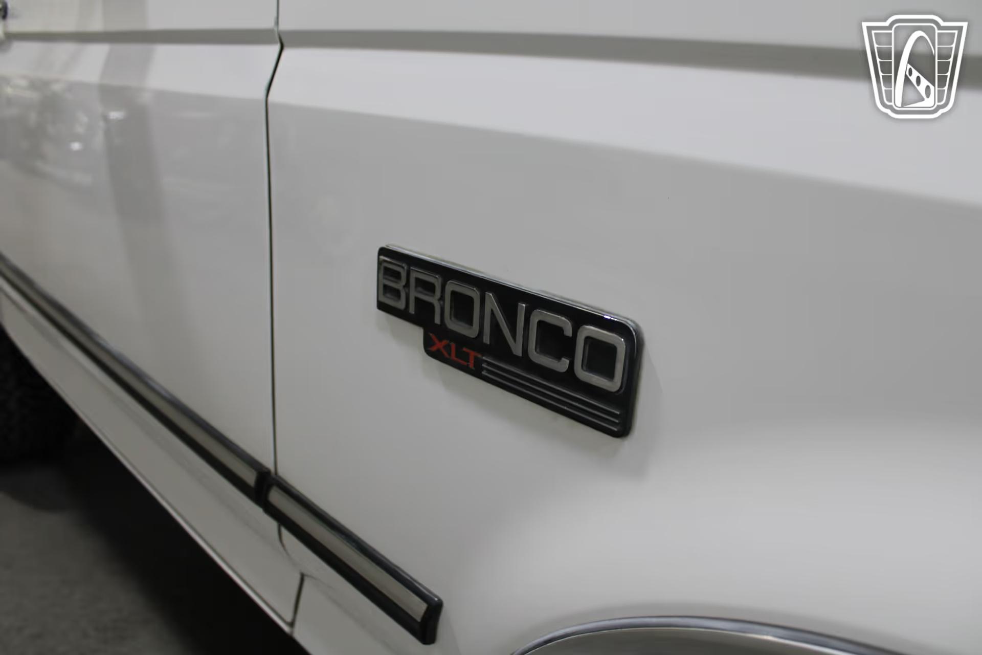 1992 Ford Bronco XLT