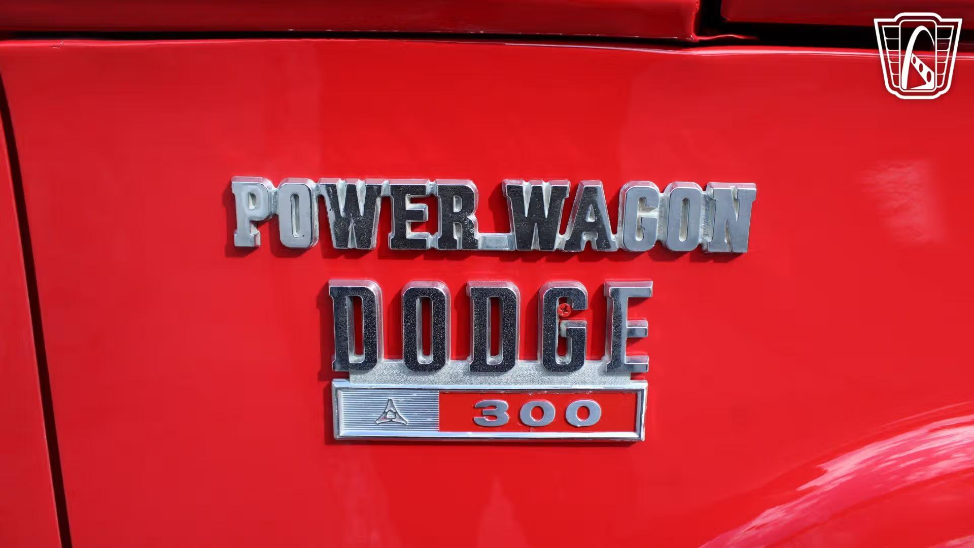 1971 Dodge Power Wagon