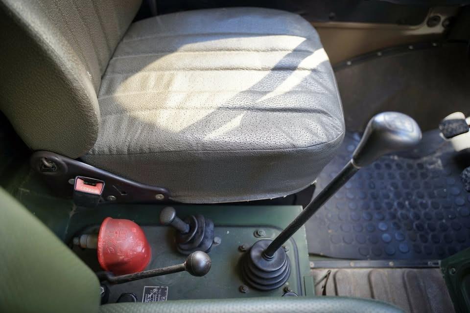 1988 Mercedes-Benz Unimog 1300L