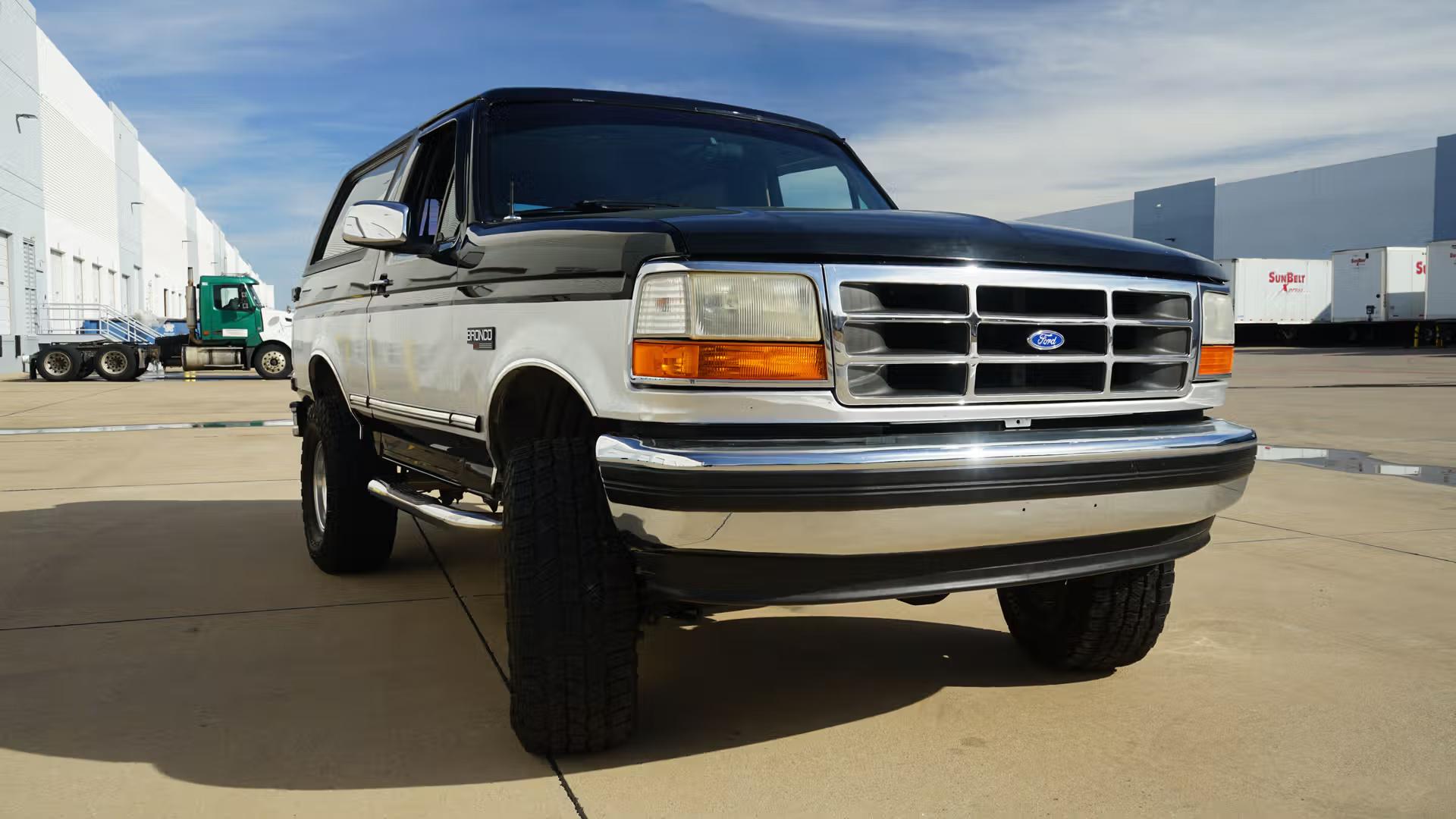 40k-Mile 1995 Ford Bronco XLT