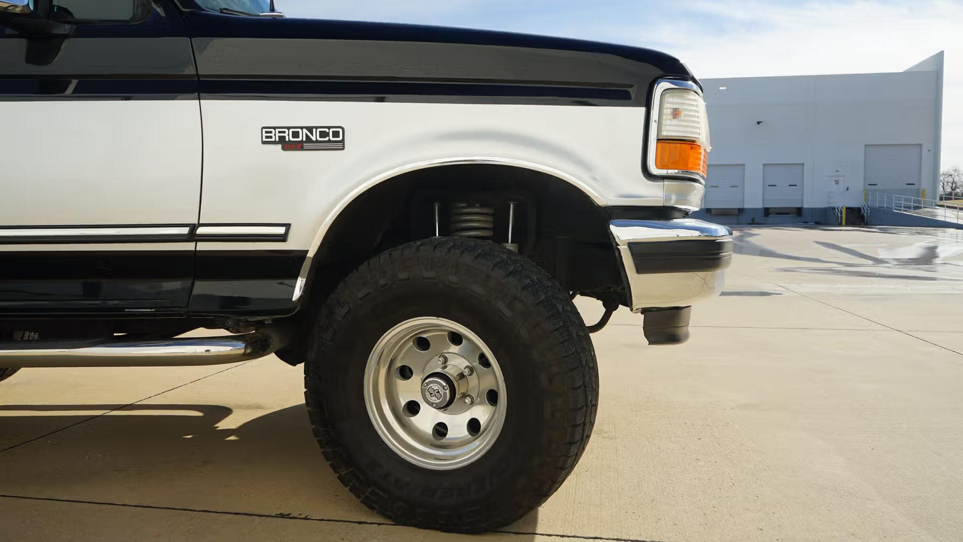 40k-Mile 1995 Ford Bronco XLT