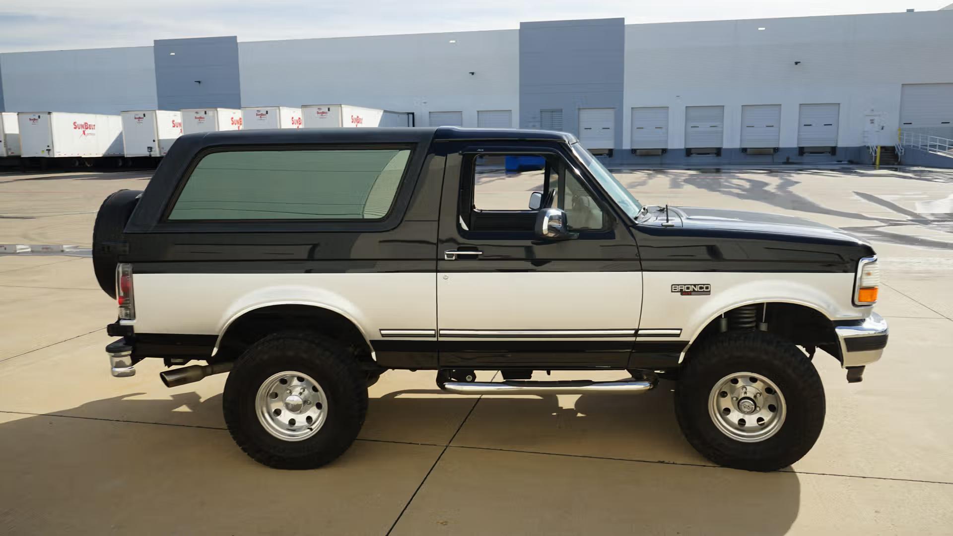 40k-Mile 1995 Ford Bronco XLT