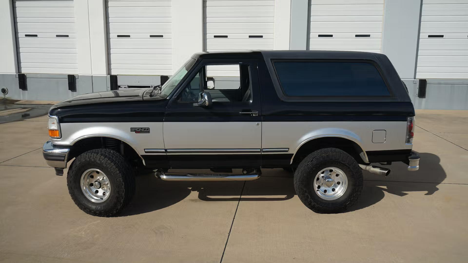 40k-Mile 1995 Ford Bronco XLT - 4