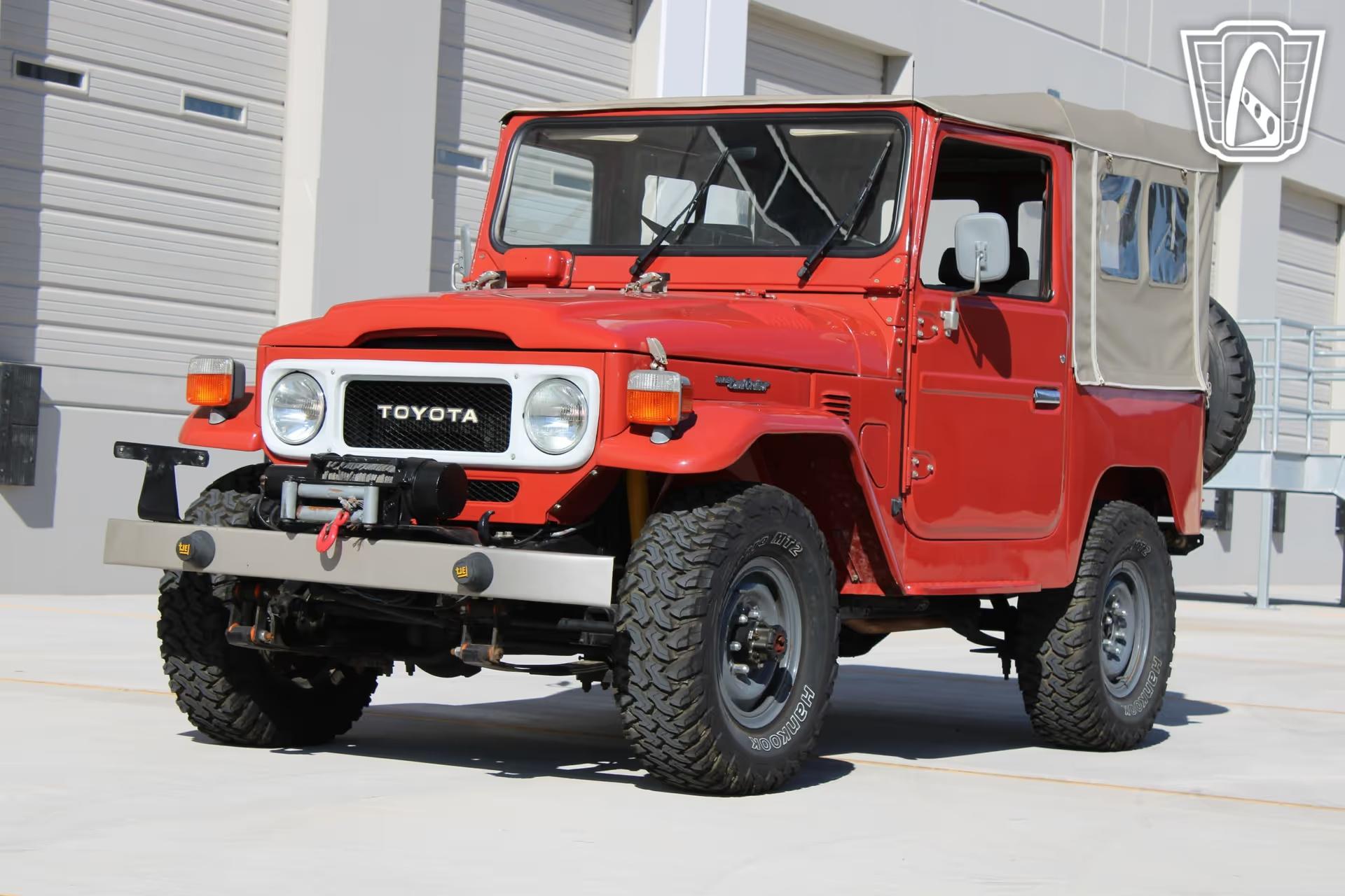1977 Toyota Land Cruiser FJ40 - 2