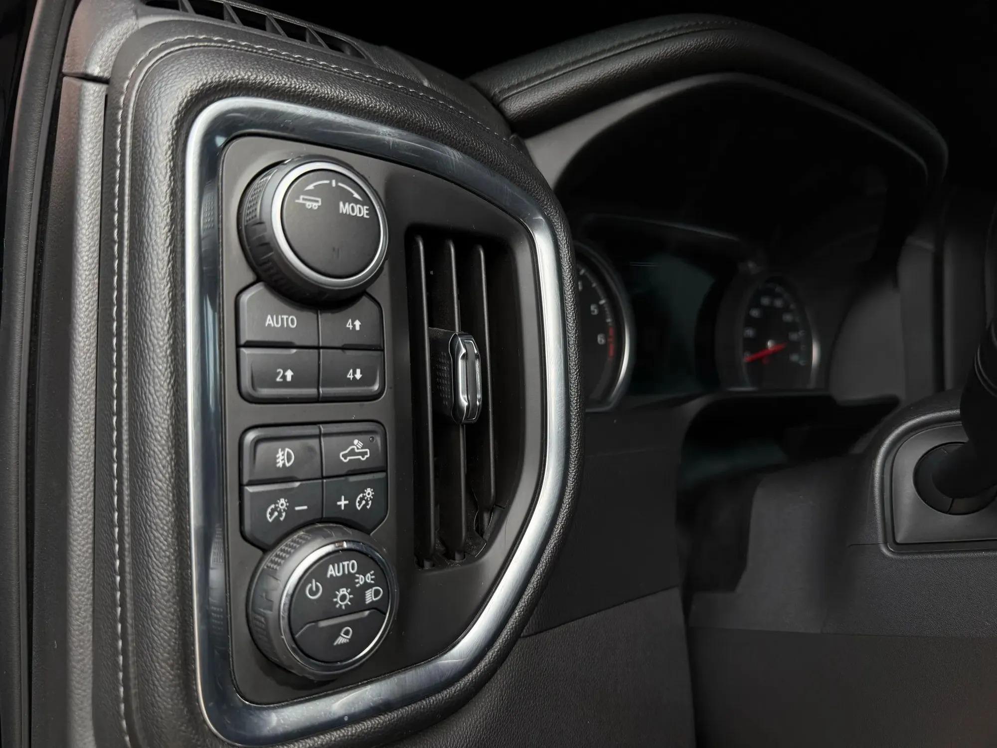 2020 Chevrolet Silverado 1500 High Country