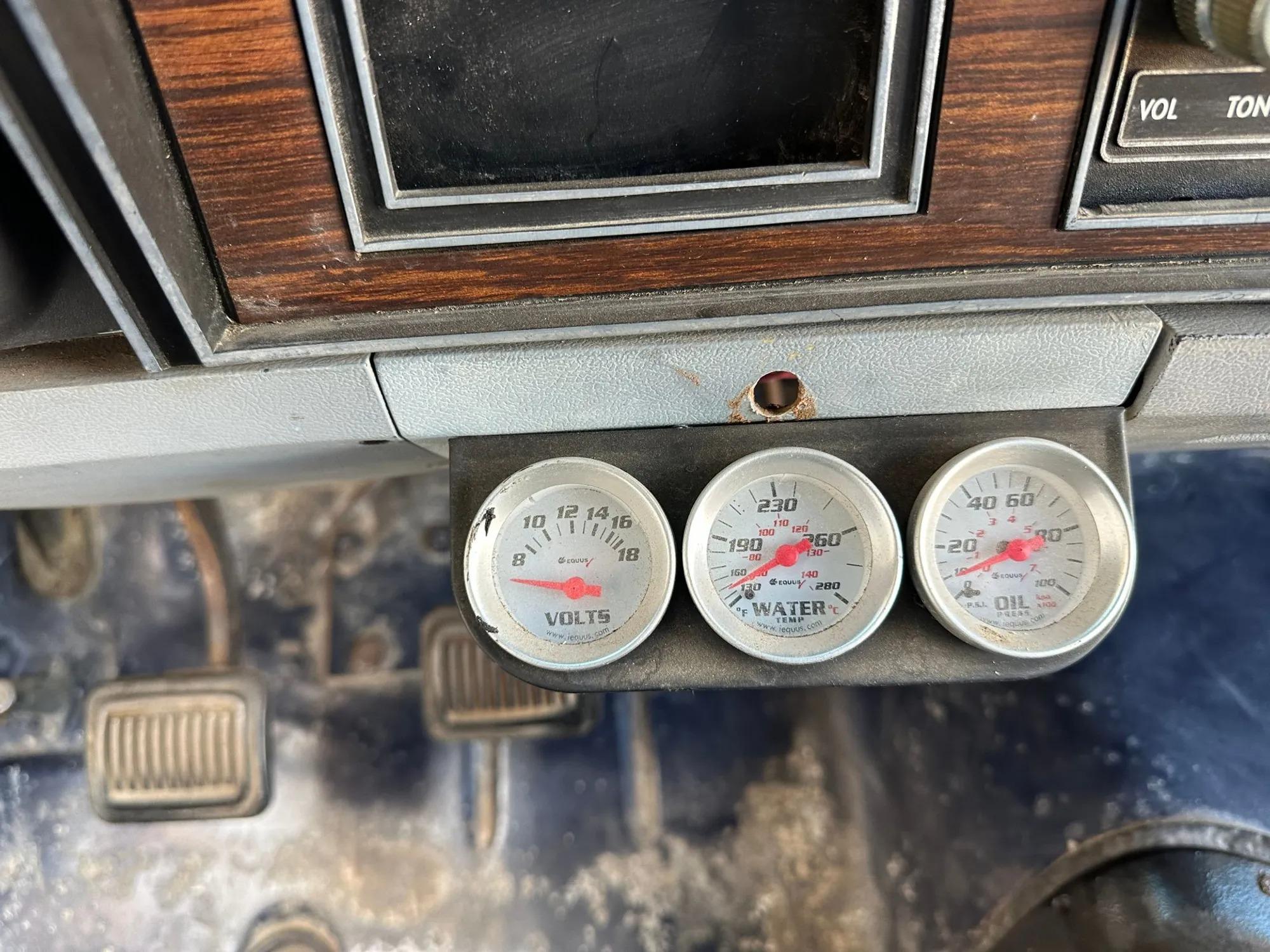 1982 Dodge D-150 SWB Fleetside