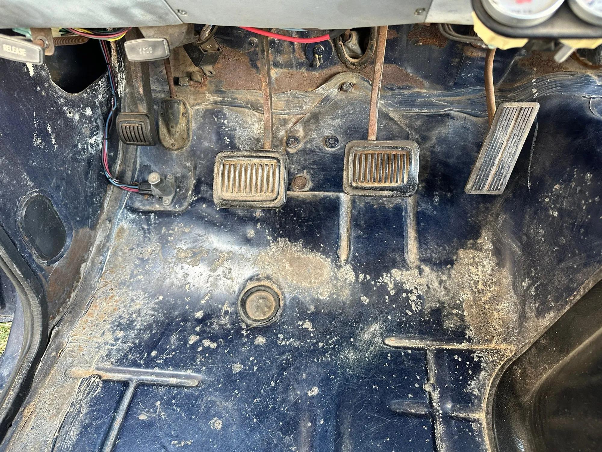 1982 Dodge D-150 SWB Fleetside