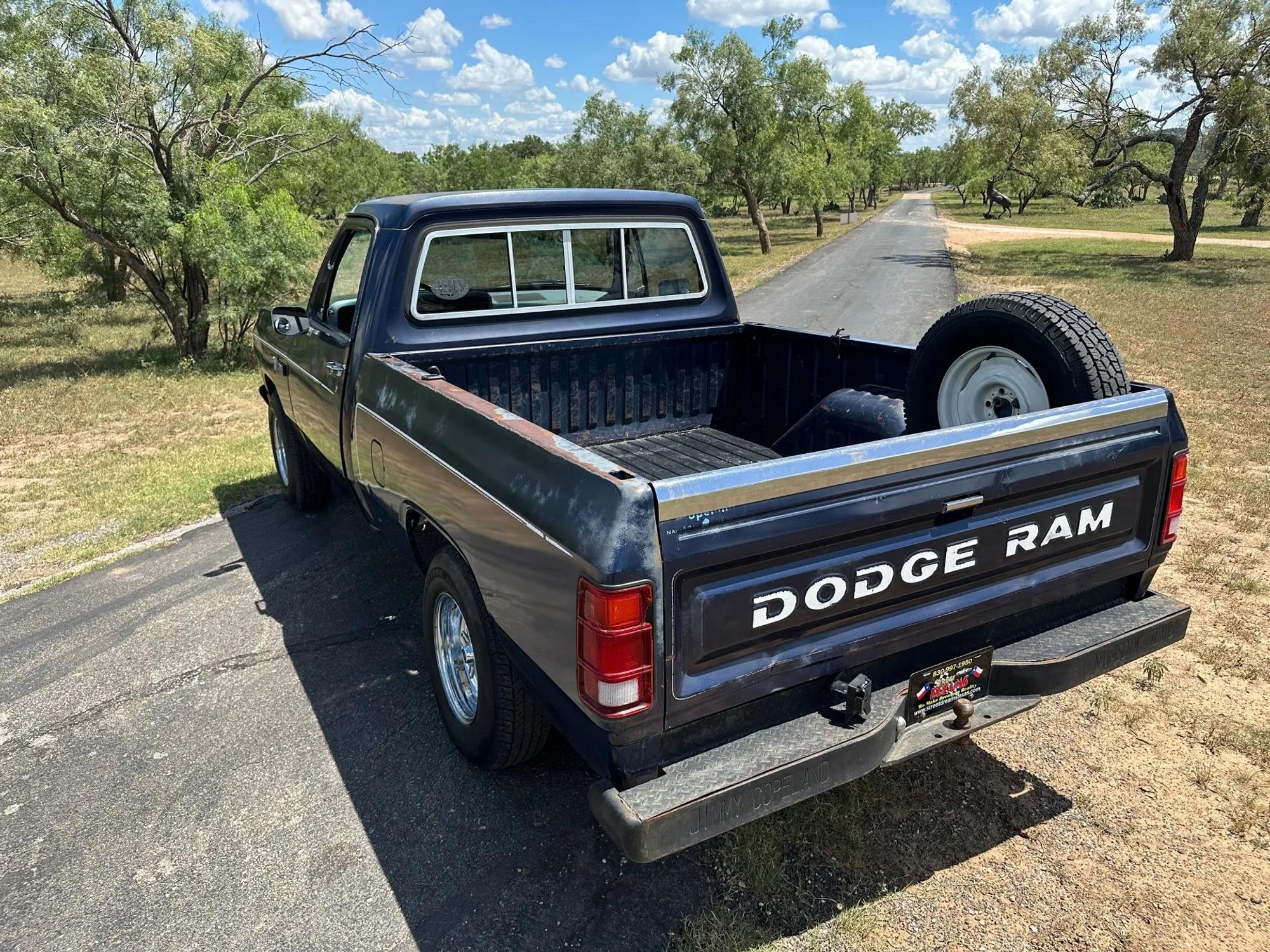 1982 Dodge D-150 SWB Fleetside