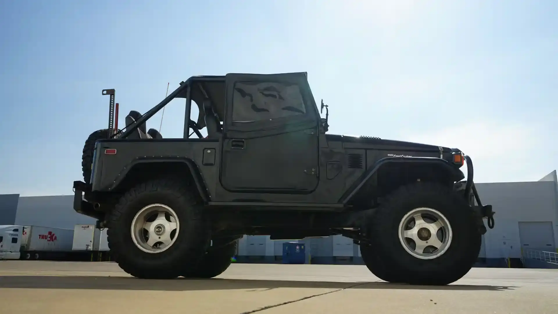 1977 Toyota Land Cruiser FJ40 - 2