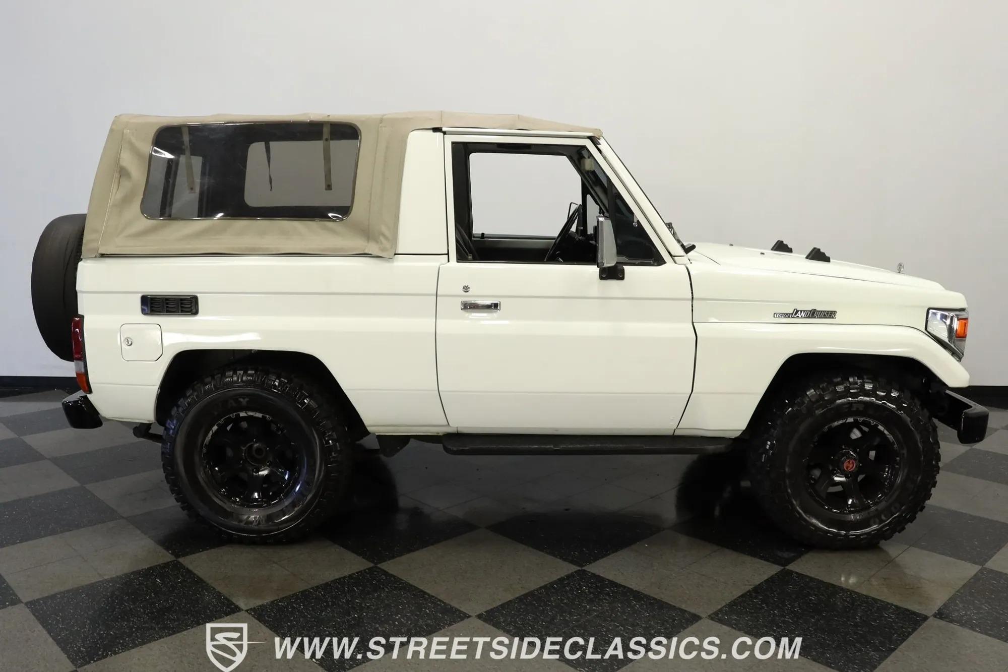 1987 Toyota Land Cruiser FJ73
