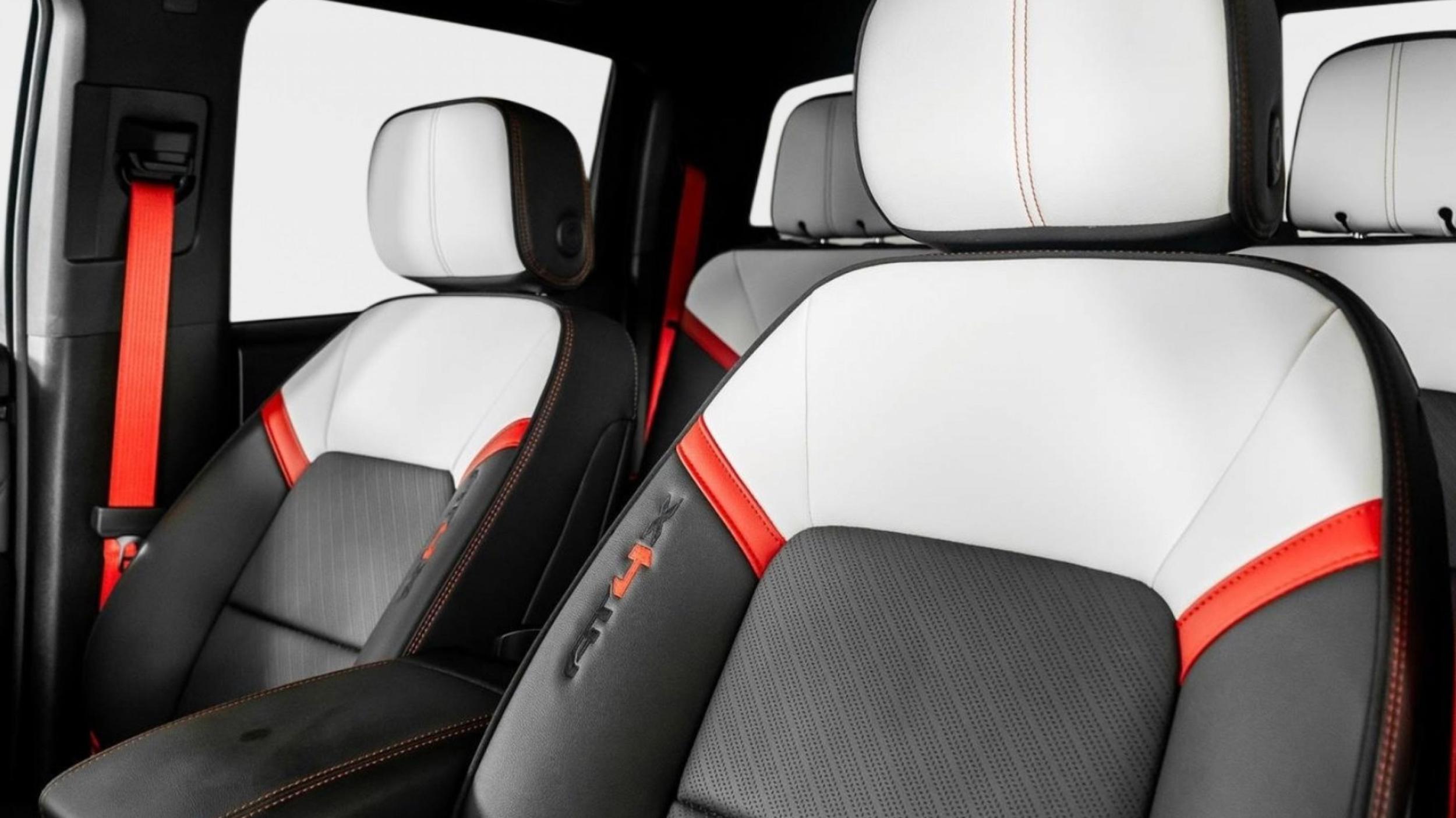 2025 GMC Canyon AT4 - 3