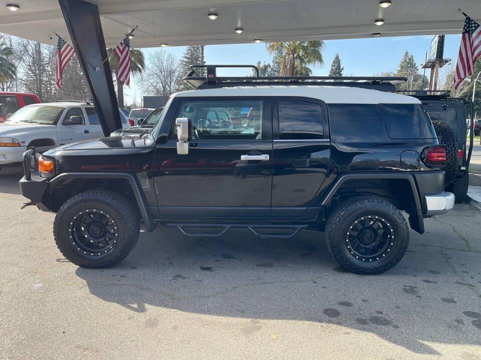 2012 Toyota FJ Cruiser - 2