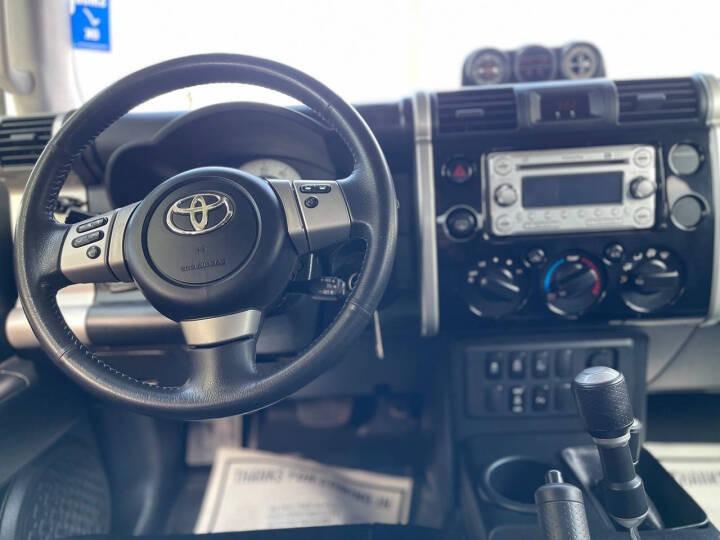 2012 Toyota FJ Cruiser