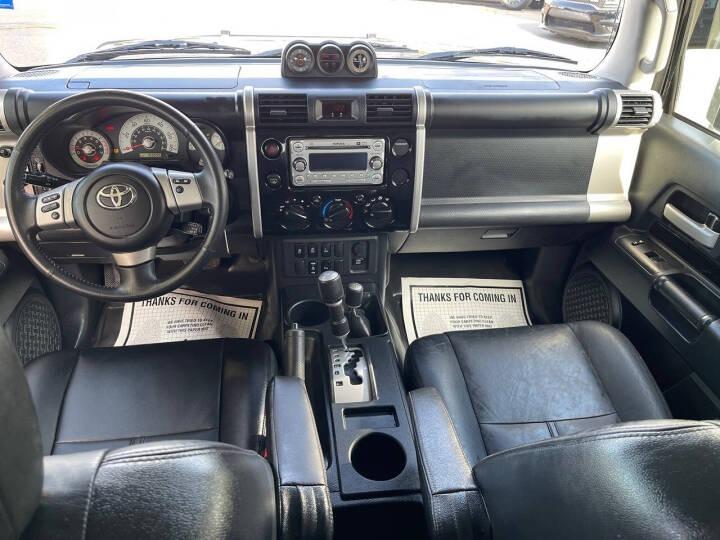 2012 Toyota FJ Cruiser