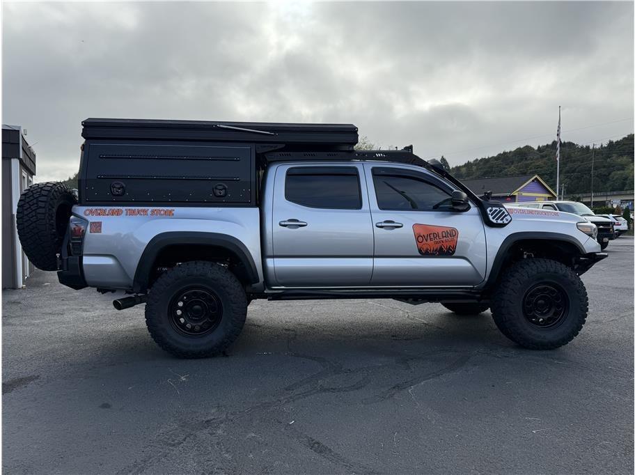 2017 Toyota Tacoma TRD Off-Road - 5