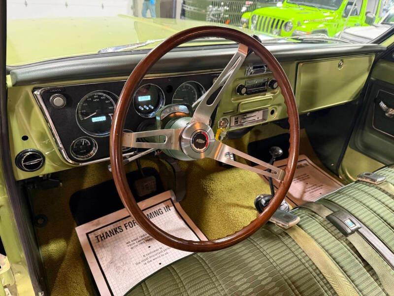 Supercharged 1972 Chevrolet Suburban