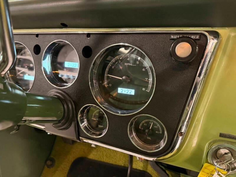 Supercharged 1972 Chevrolet Suburban