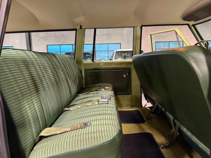 Supercharged 1972 Chevrolet Suburban