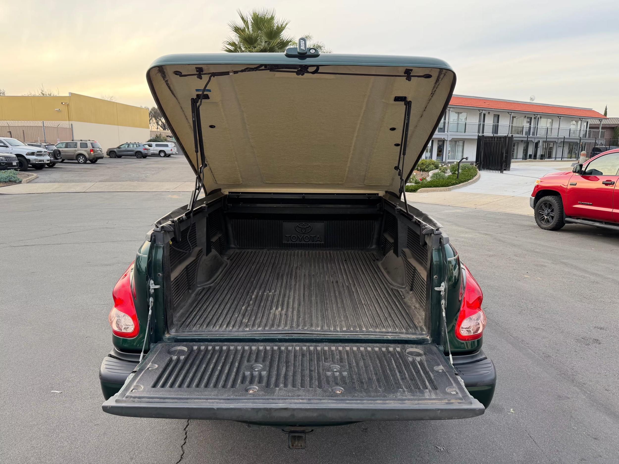 2004 Toyota Tundra Limited Step Side 4×4