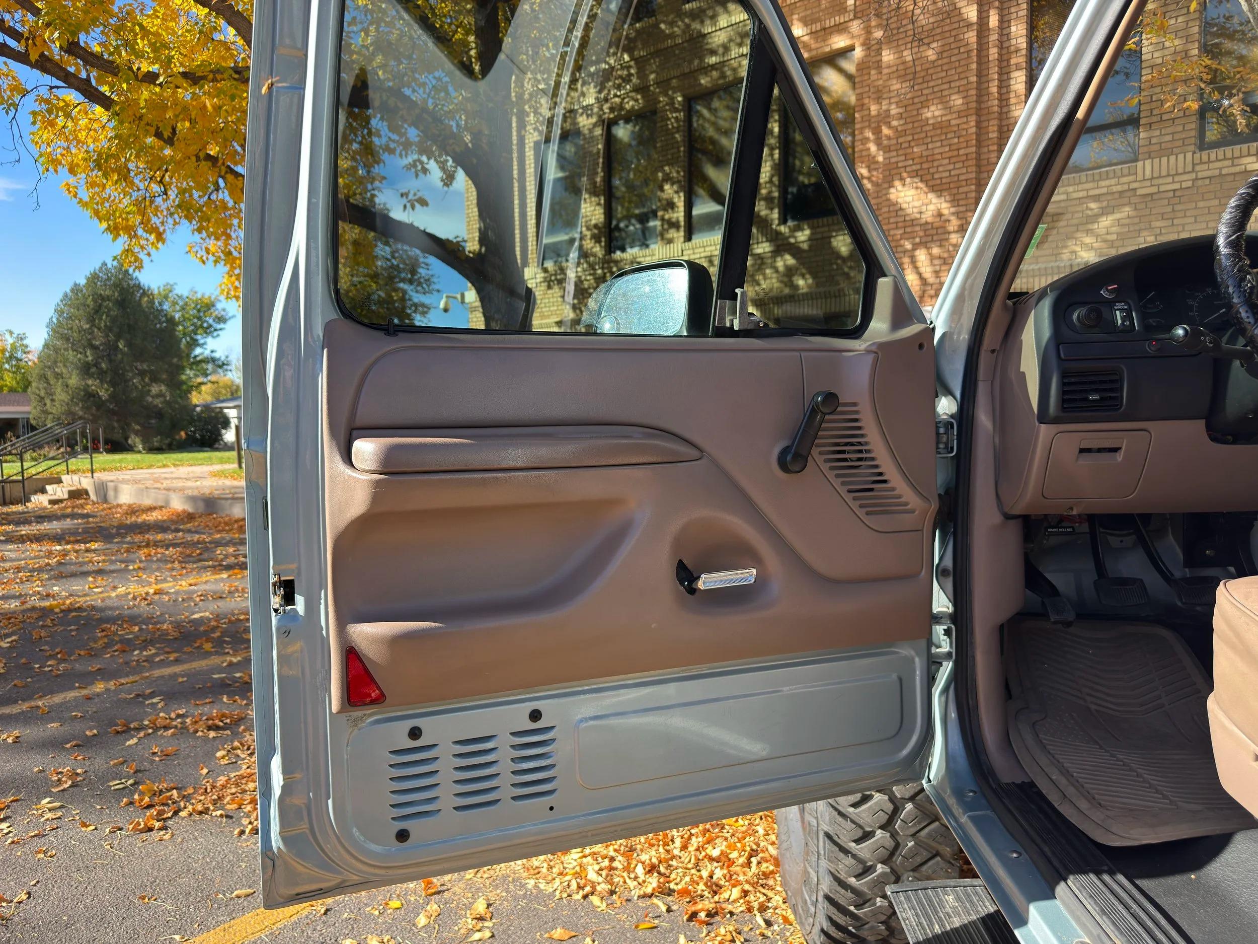 Custom 1996 Ford Bronco XL